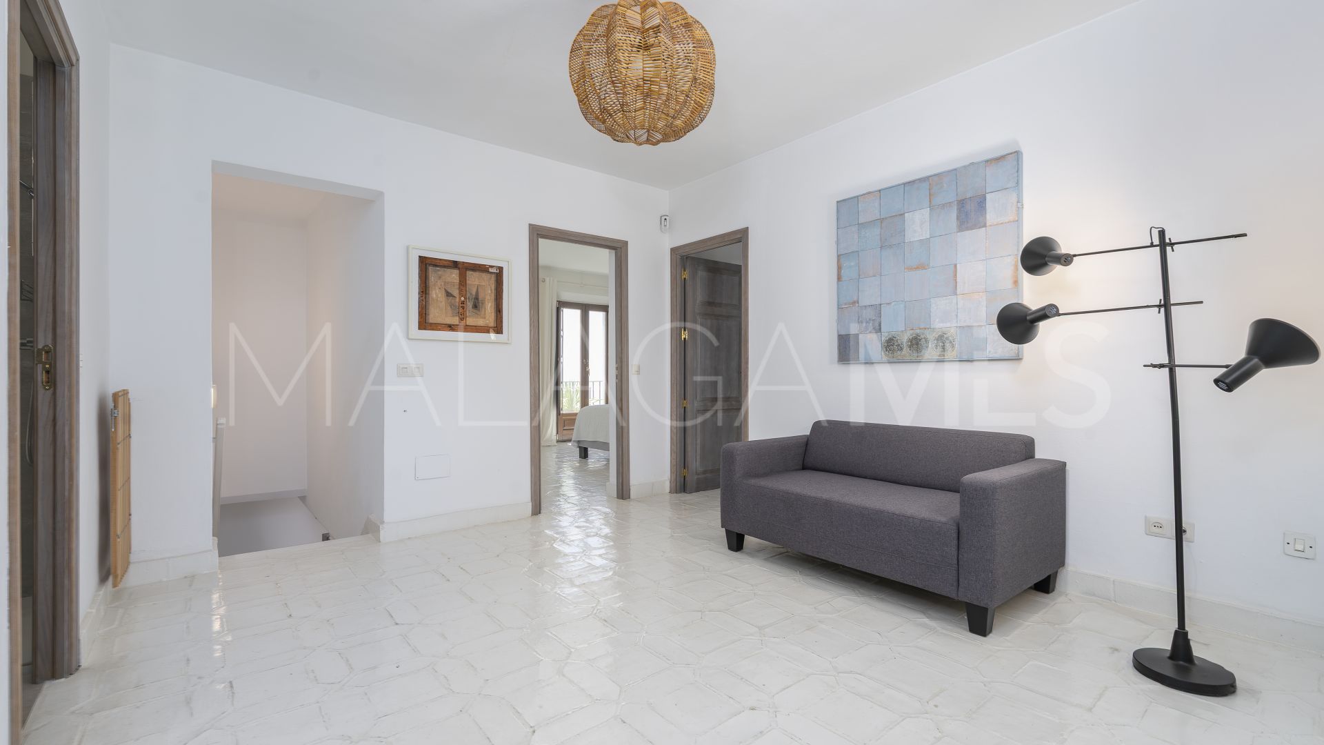 Town house for sale in Golden Mile