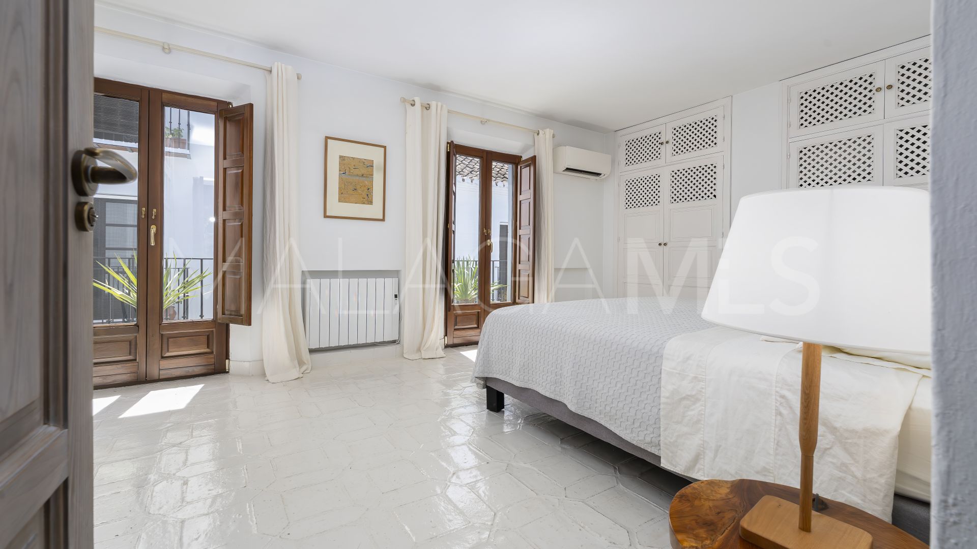 Town house for sale in Golden Mile