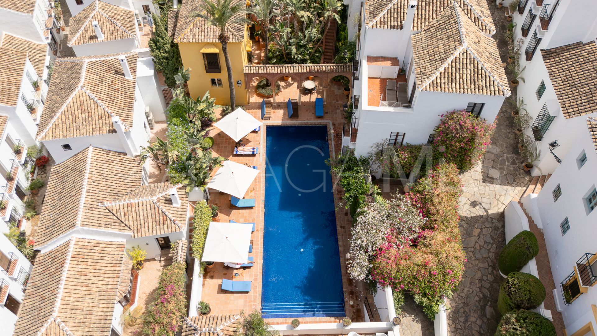 Town house for sale in Golden Mile