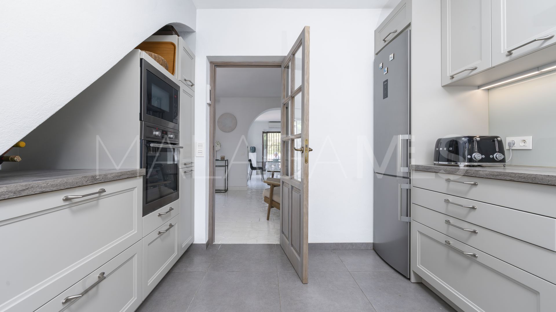Town house for sale in Golden Mile
