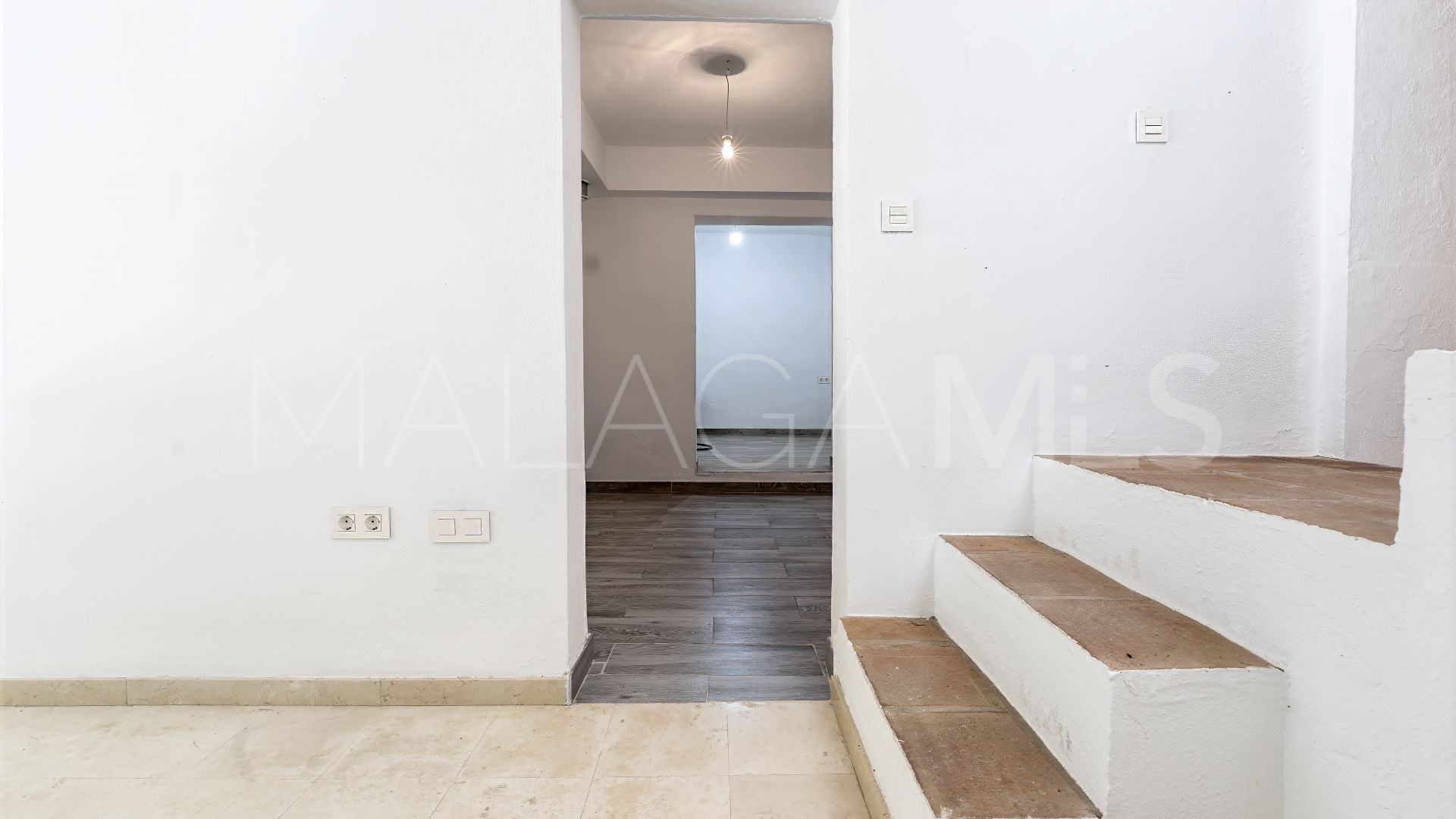 Town house for sale in Golden Mile