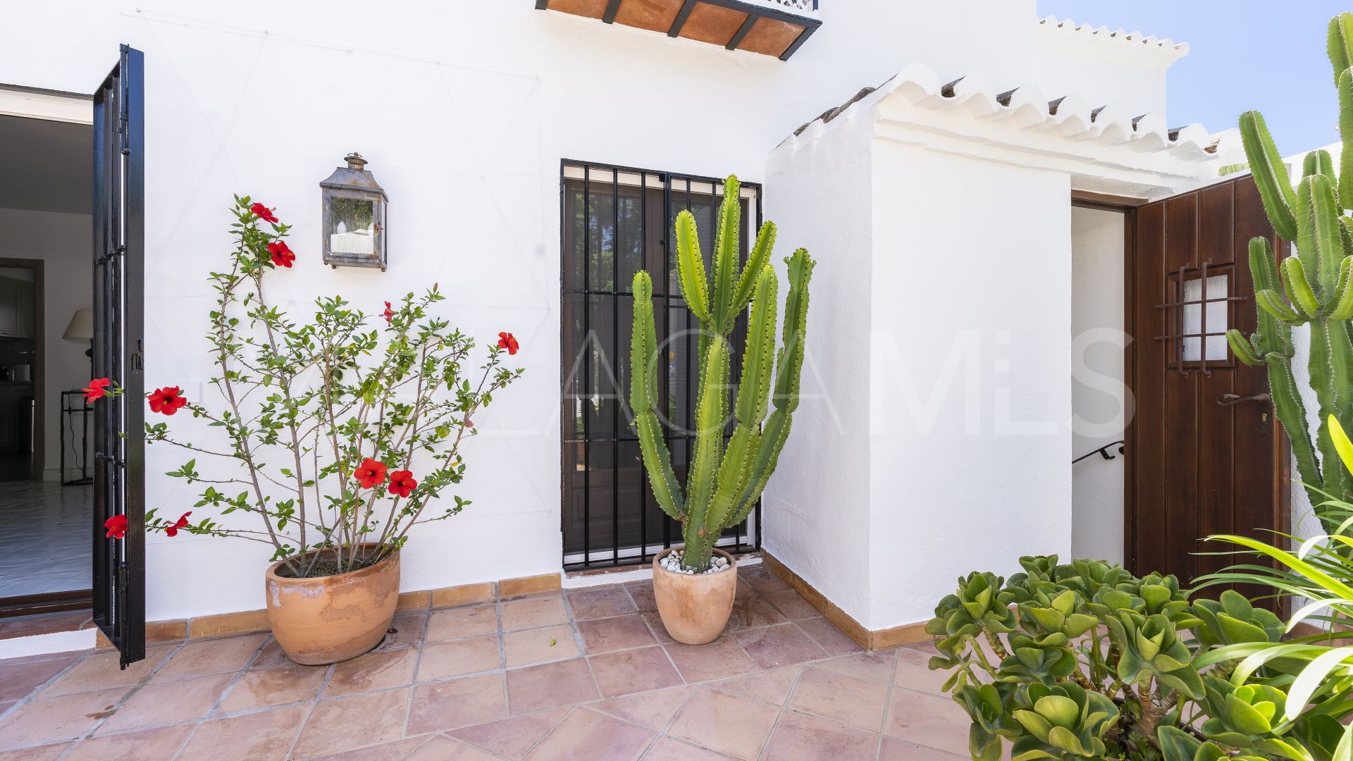 Town house for sale in Golden Mile