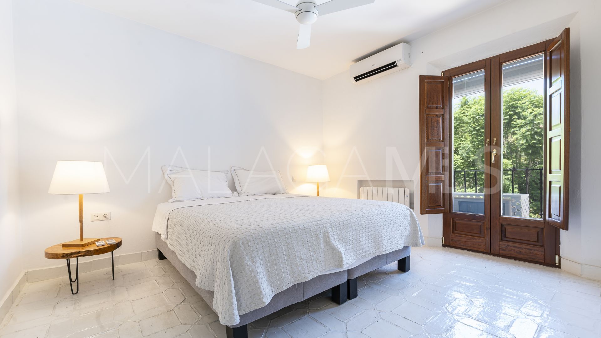 Town house for sale in Golden Mile
