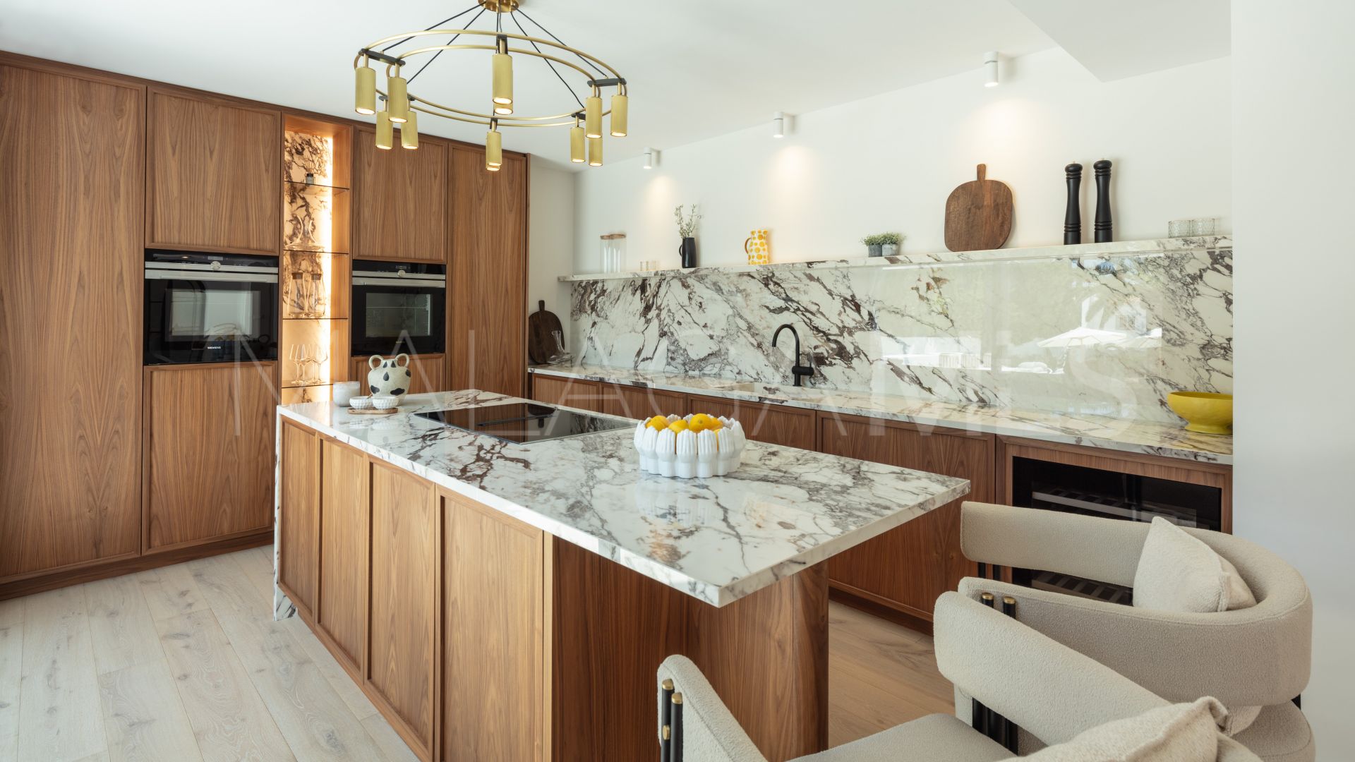 Villa with 5 bedrooms for sale in Nueva Andalucia