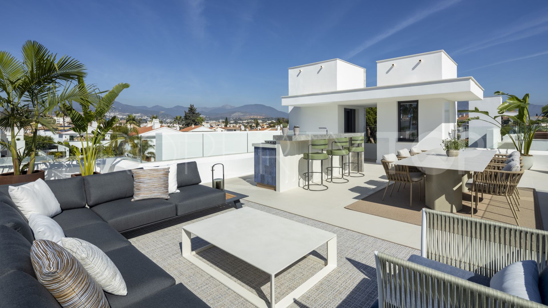 For sale villa in Marbella - Puerto Banus with 5 bedrooms