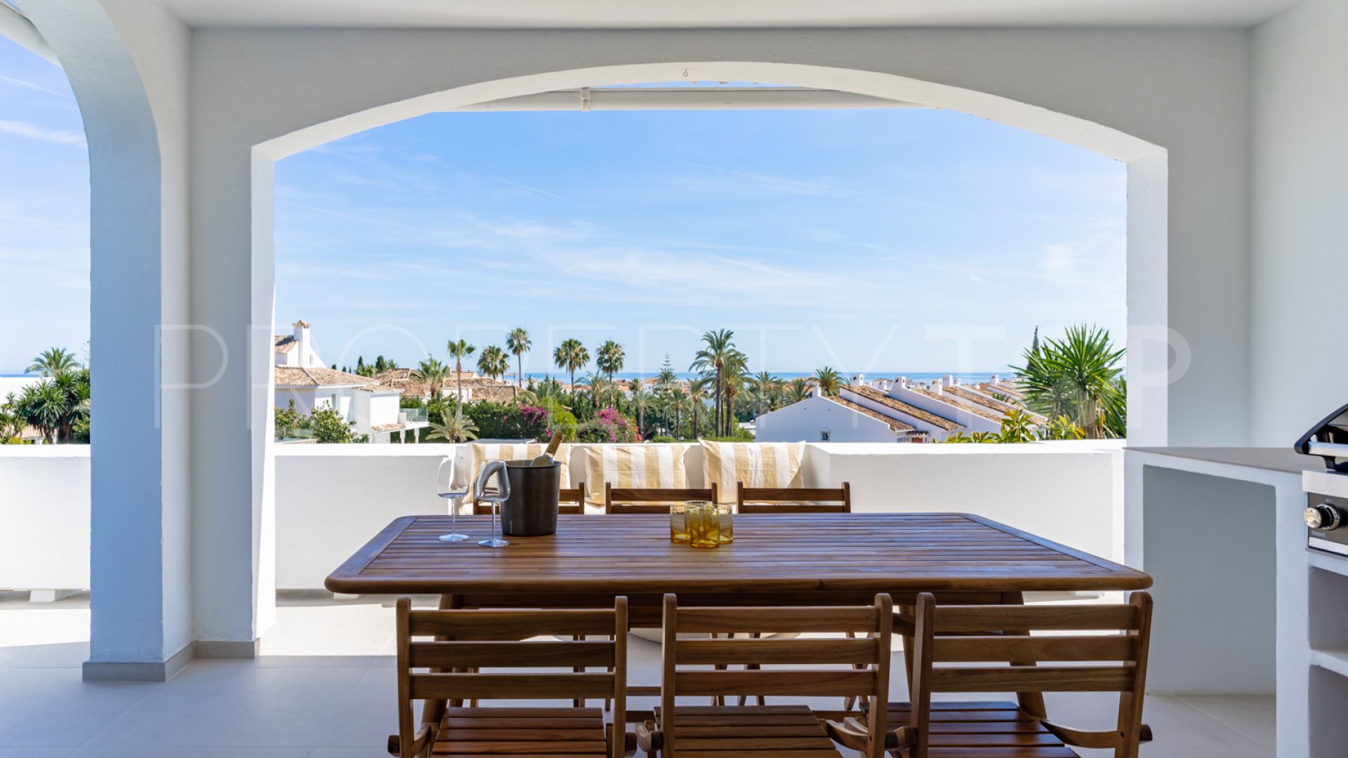 Nueva Andalucia 3 bedrooms apartment for sale