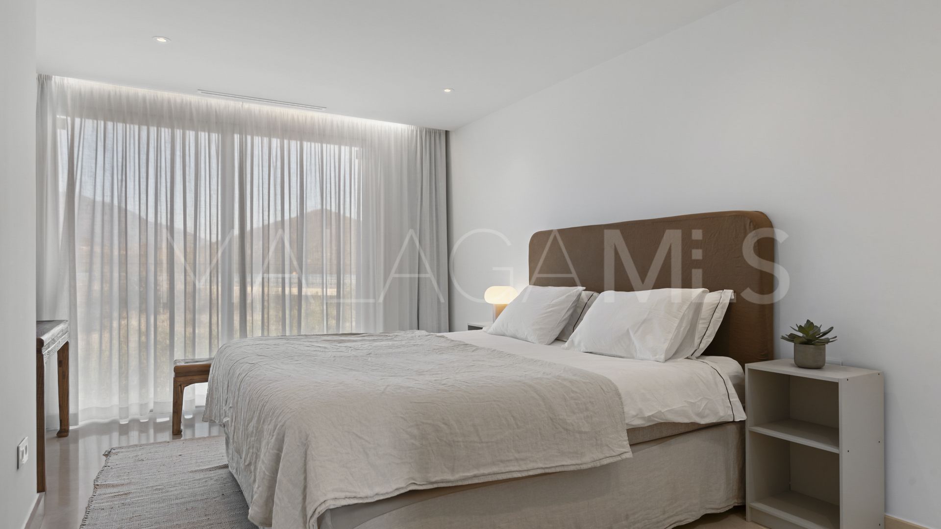 For sale penthouse in Nueva Andalucia