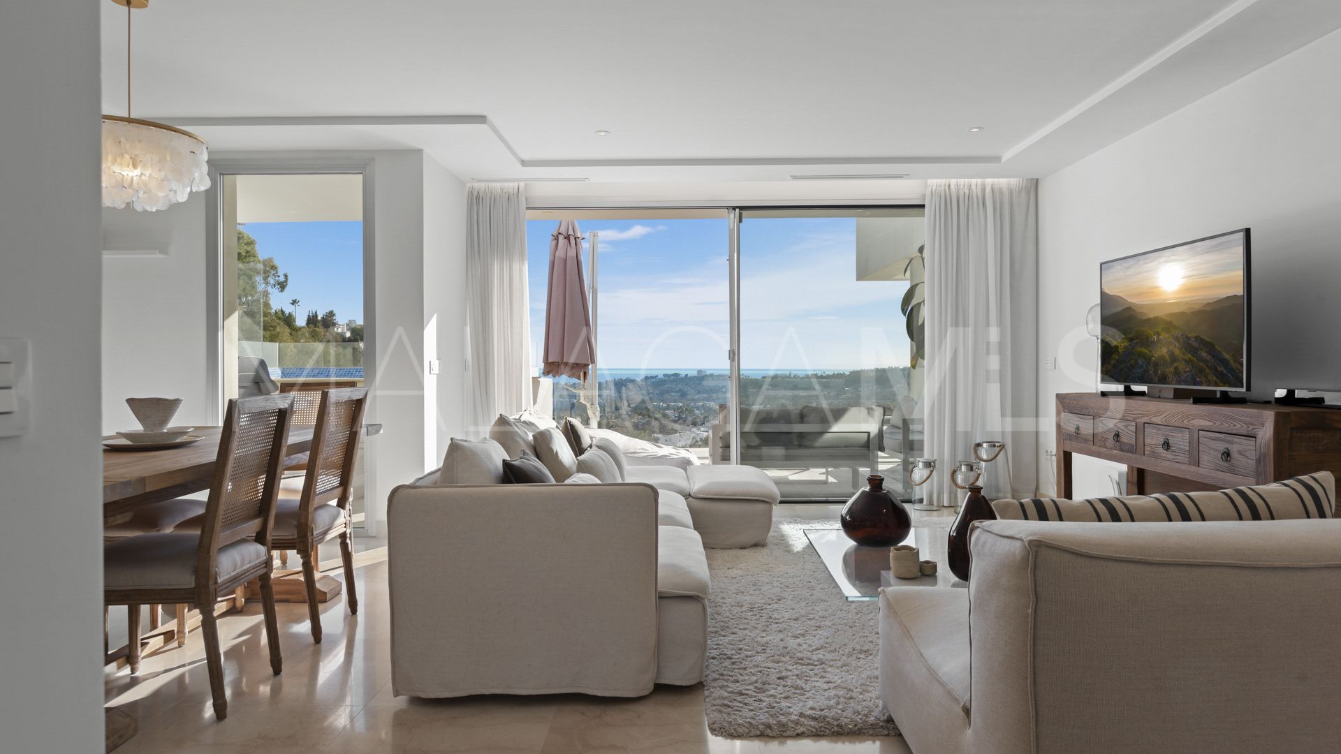 For sale penthouse in Nueva Andalucia