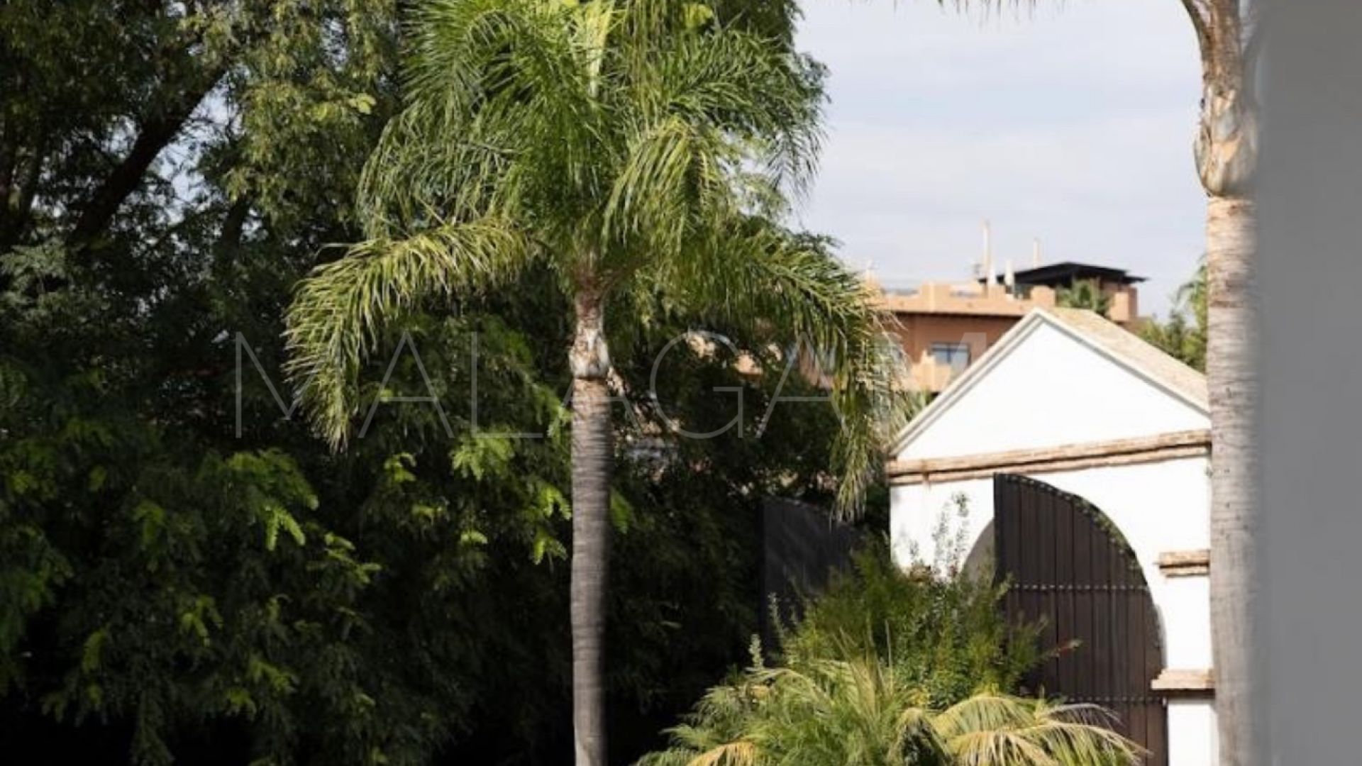 Villa for sale in El Paraiso