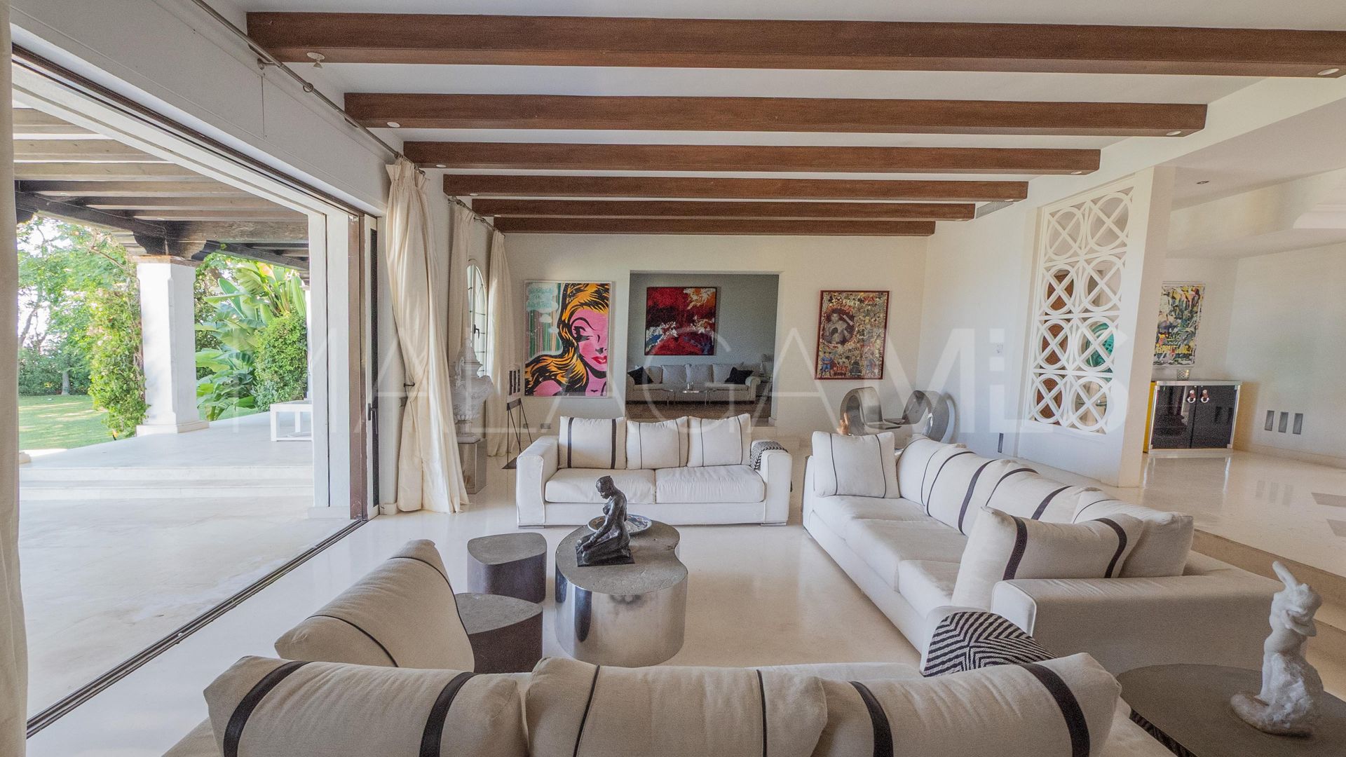 Villa for sale in El Paraiso