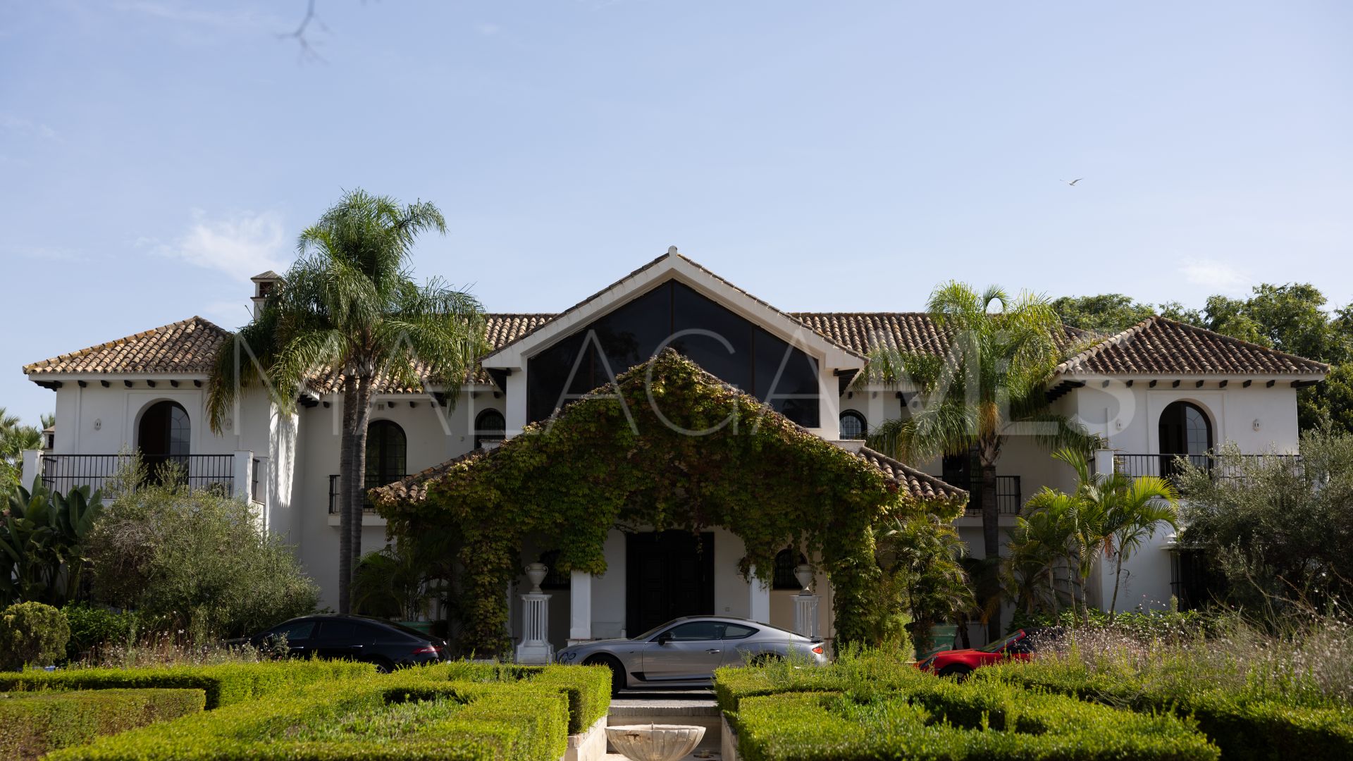 Villa for sale in El Paraiso