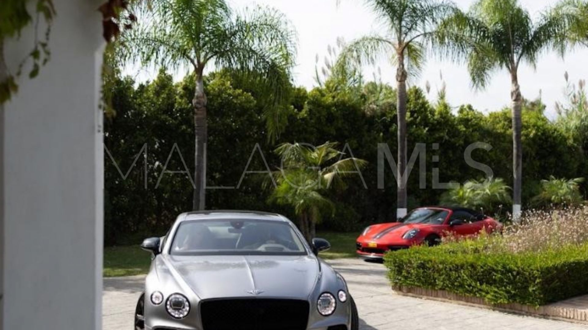 Villa for sale in El Paraiso