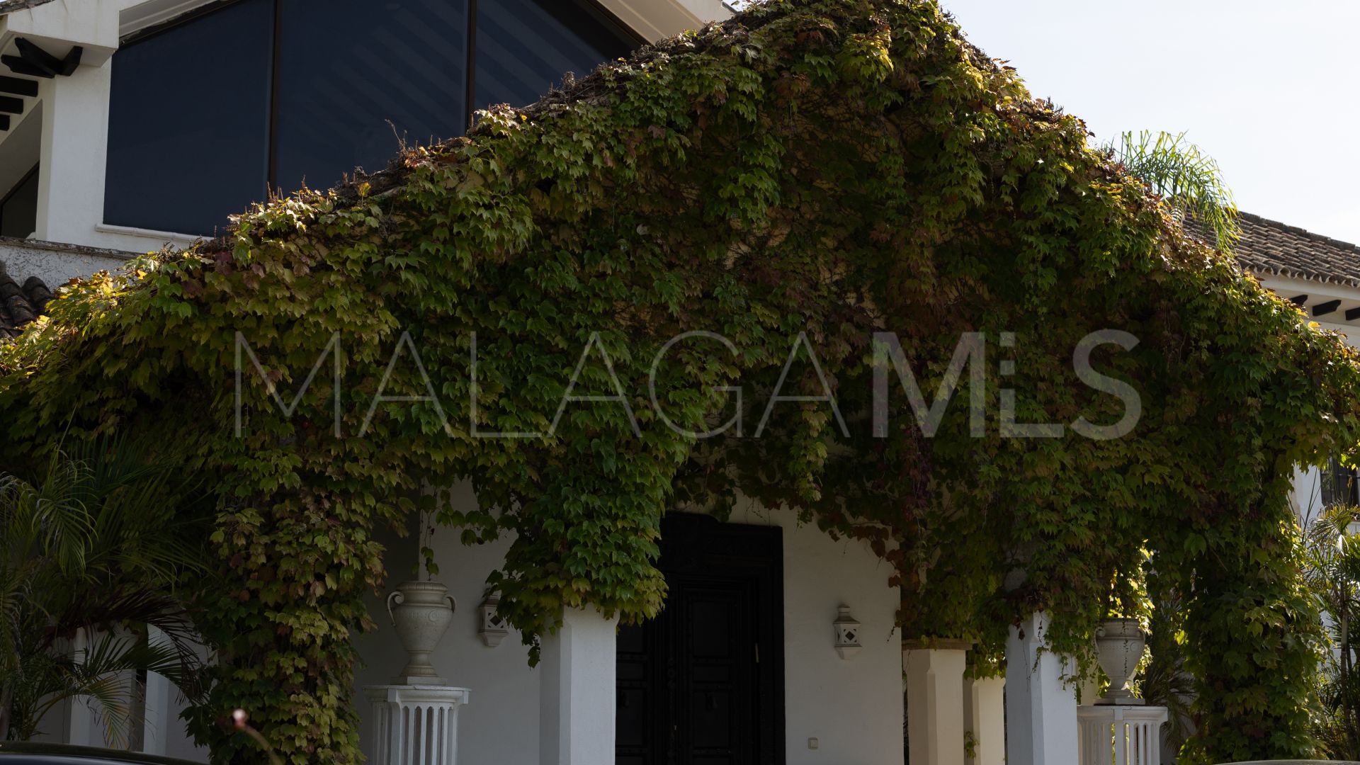 Villa for sale in El Paraiso