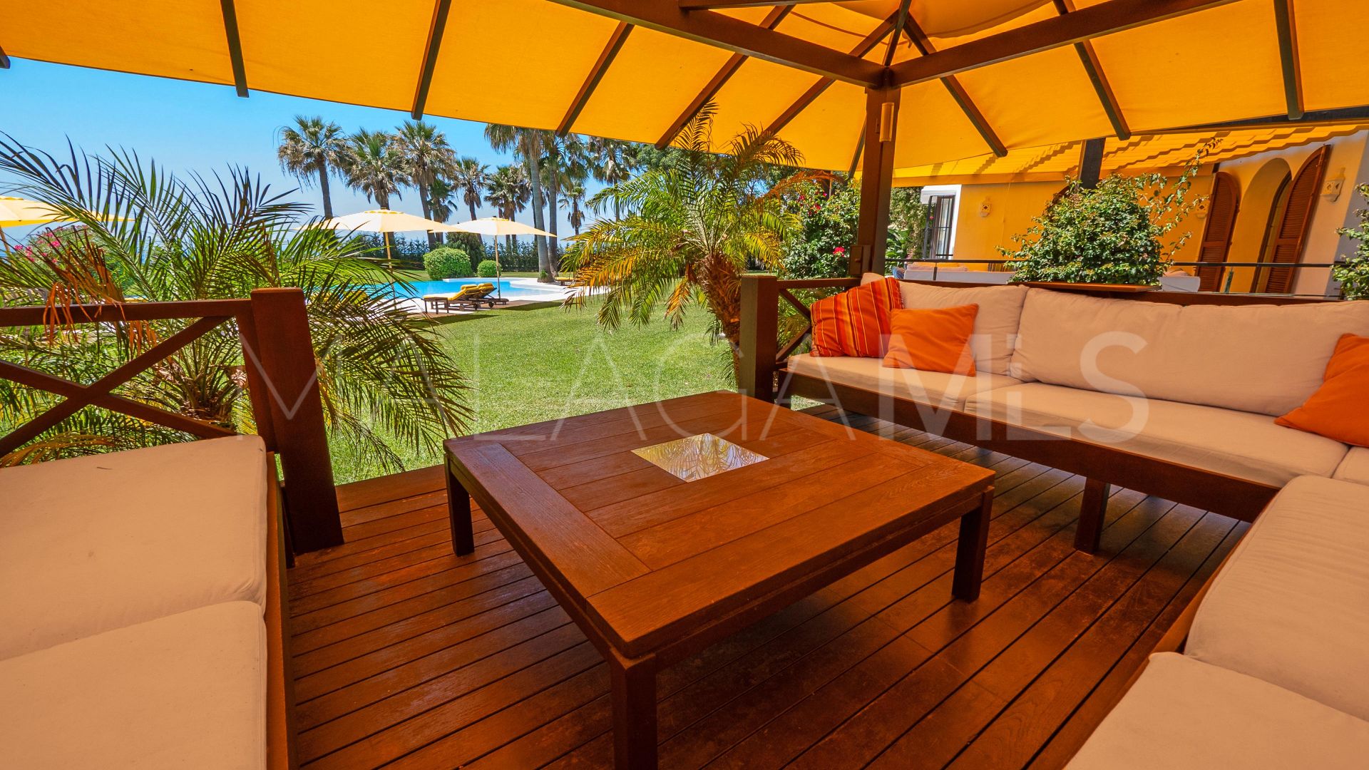 Villa for sale in El Paraiso