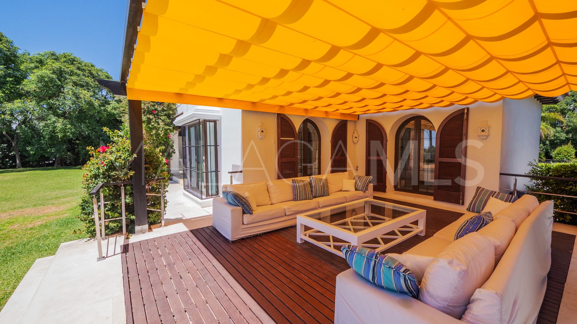 Villa for sale in El Paraiso