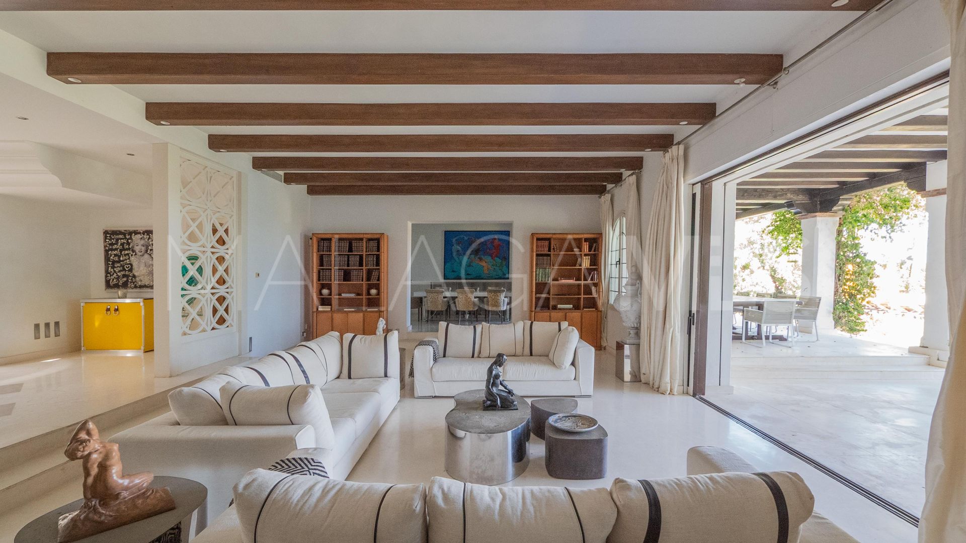 Villa for sale in El Paraiso