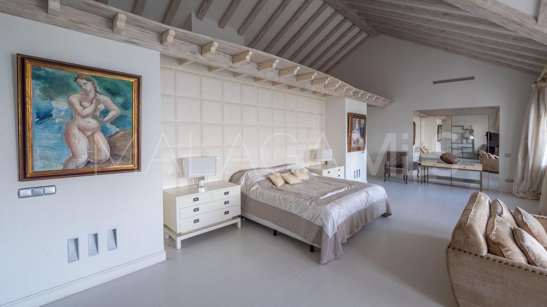 Villa for sale in El Paraiso