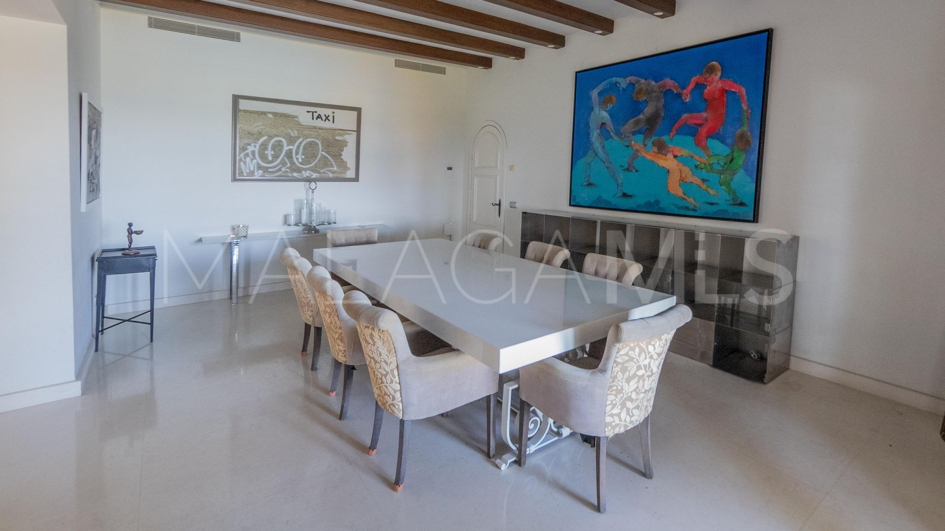 Villa for sale in El Paraiso