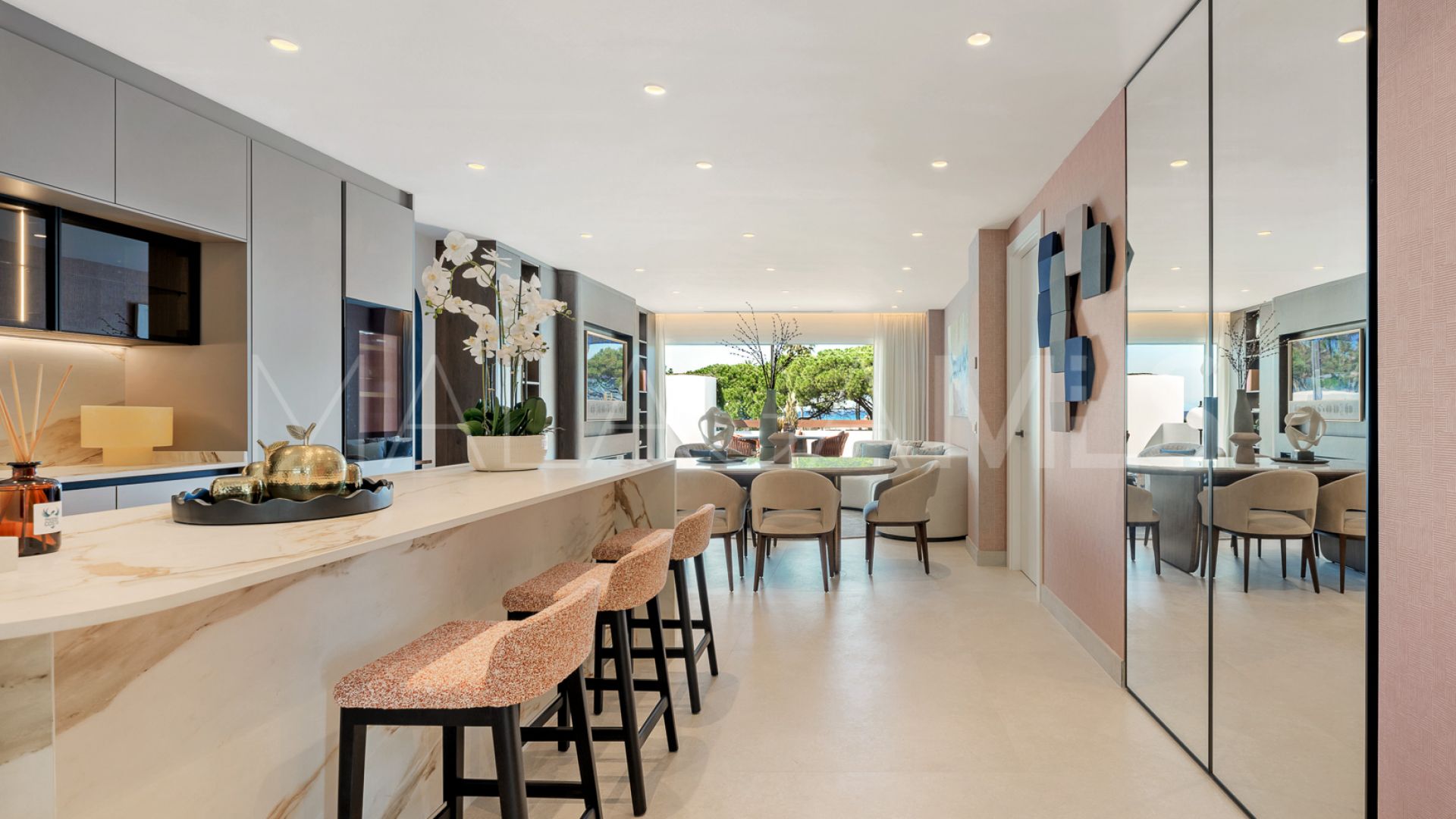 Lägenhet for sale in Los Monteros Palm Beach