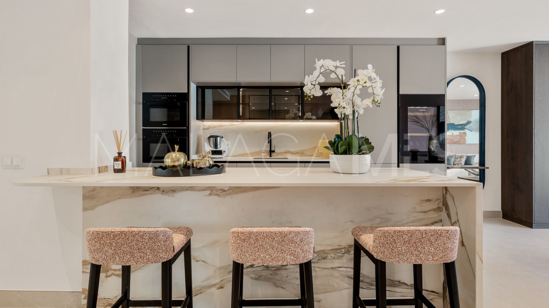 Lägenhet for sale in Los Monteros Palm Beach