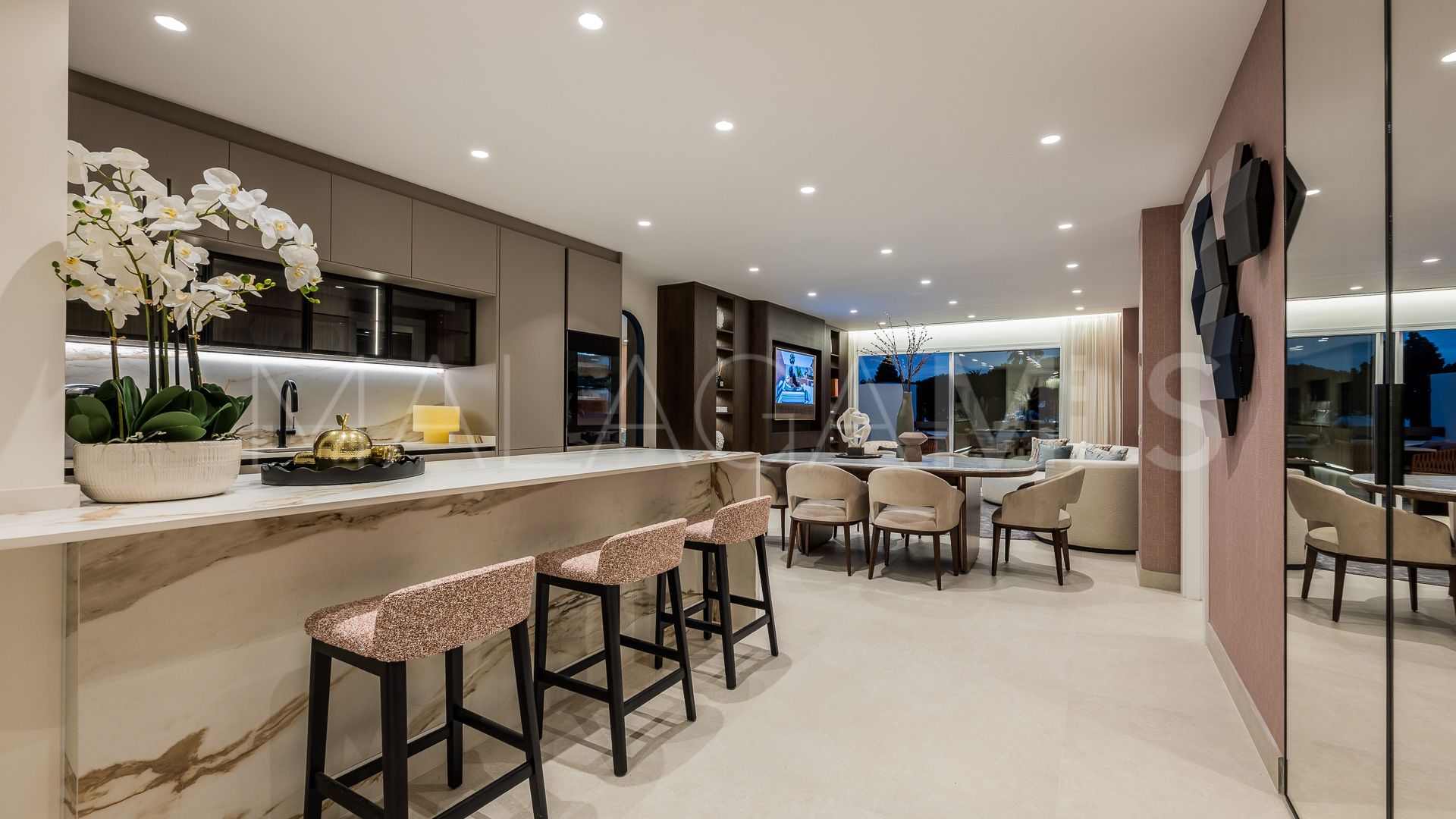 Lägenhet for sale in Los Monteros Palm Beach