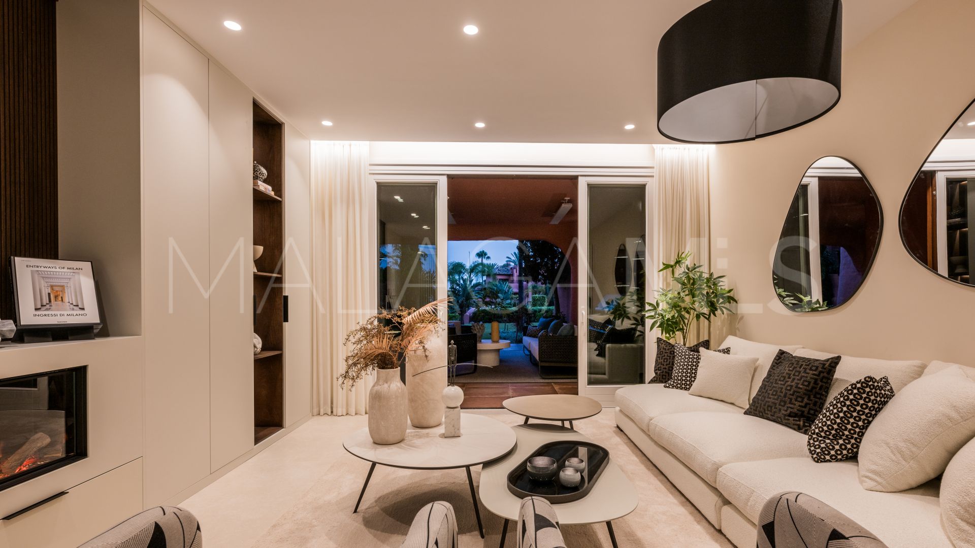 Lägenhet for sale in Beach Side New Golden Mile