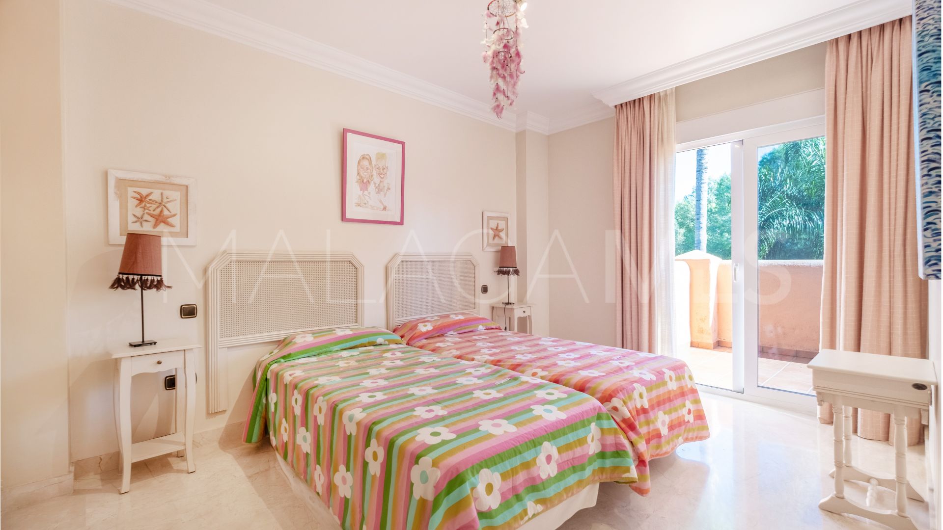 Takvåning for sale in Lagos de Sierra Blanca