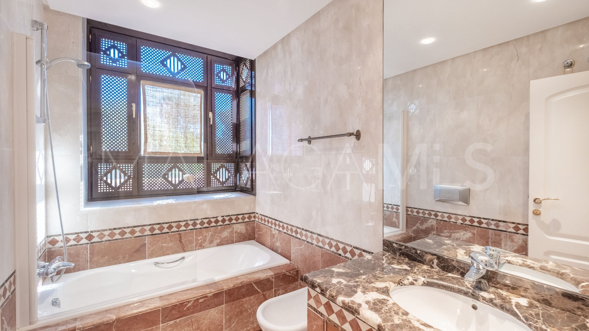 Takvåning for sale in Lagos de Sierra Blanca