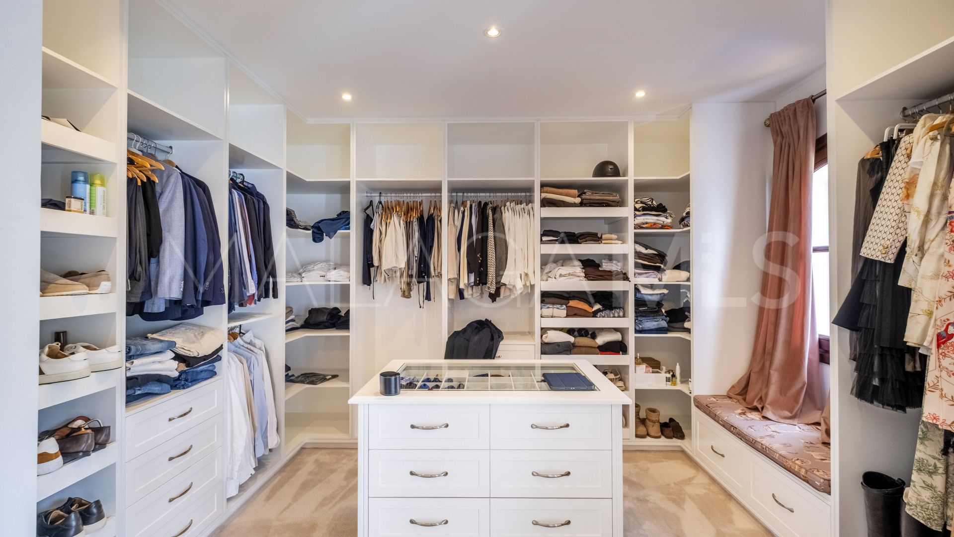 Villa for sale in El Madroñal