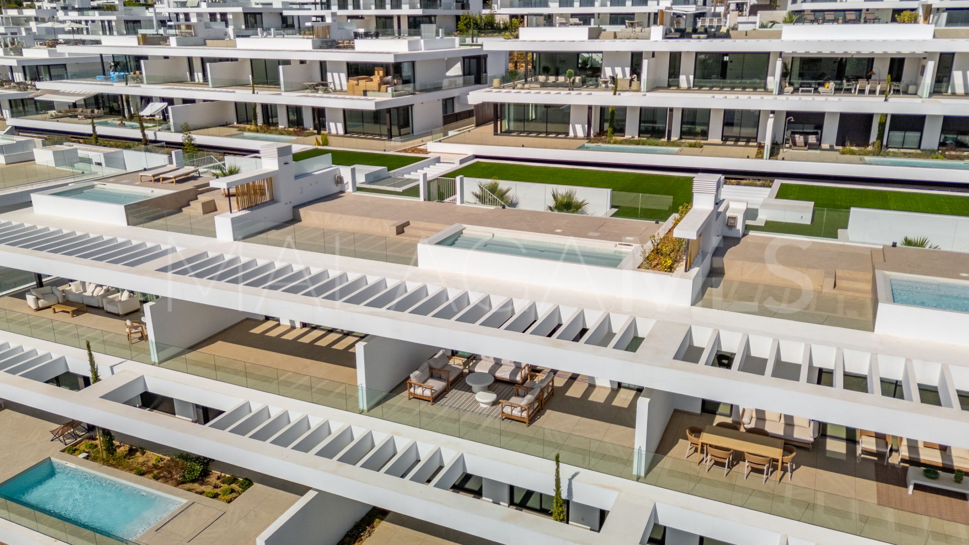 Appartement terrasse for sale in Bahia de Marbella