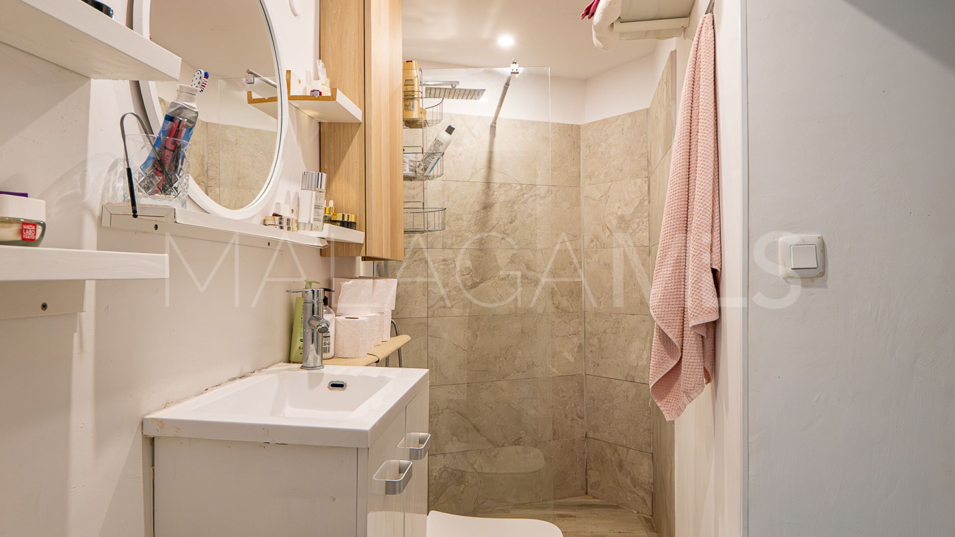 Hus i byn for sale in Malaga - Centro