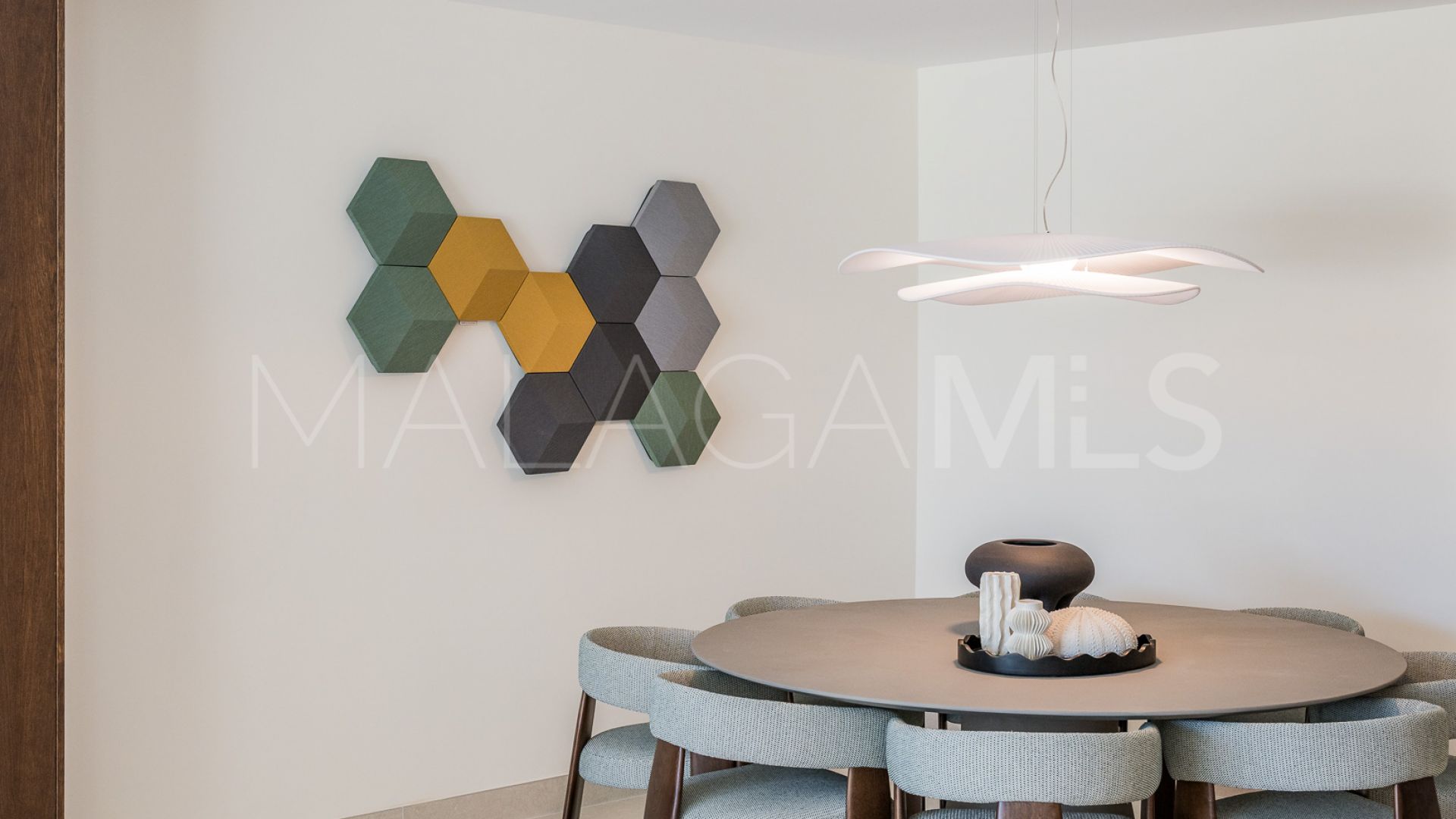 Buy apartamento with 3 bedrooms in Los Monteros Palm Beach