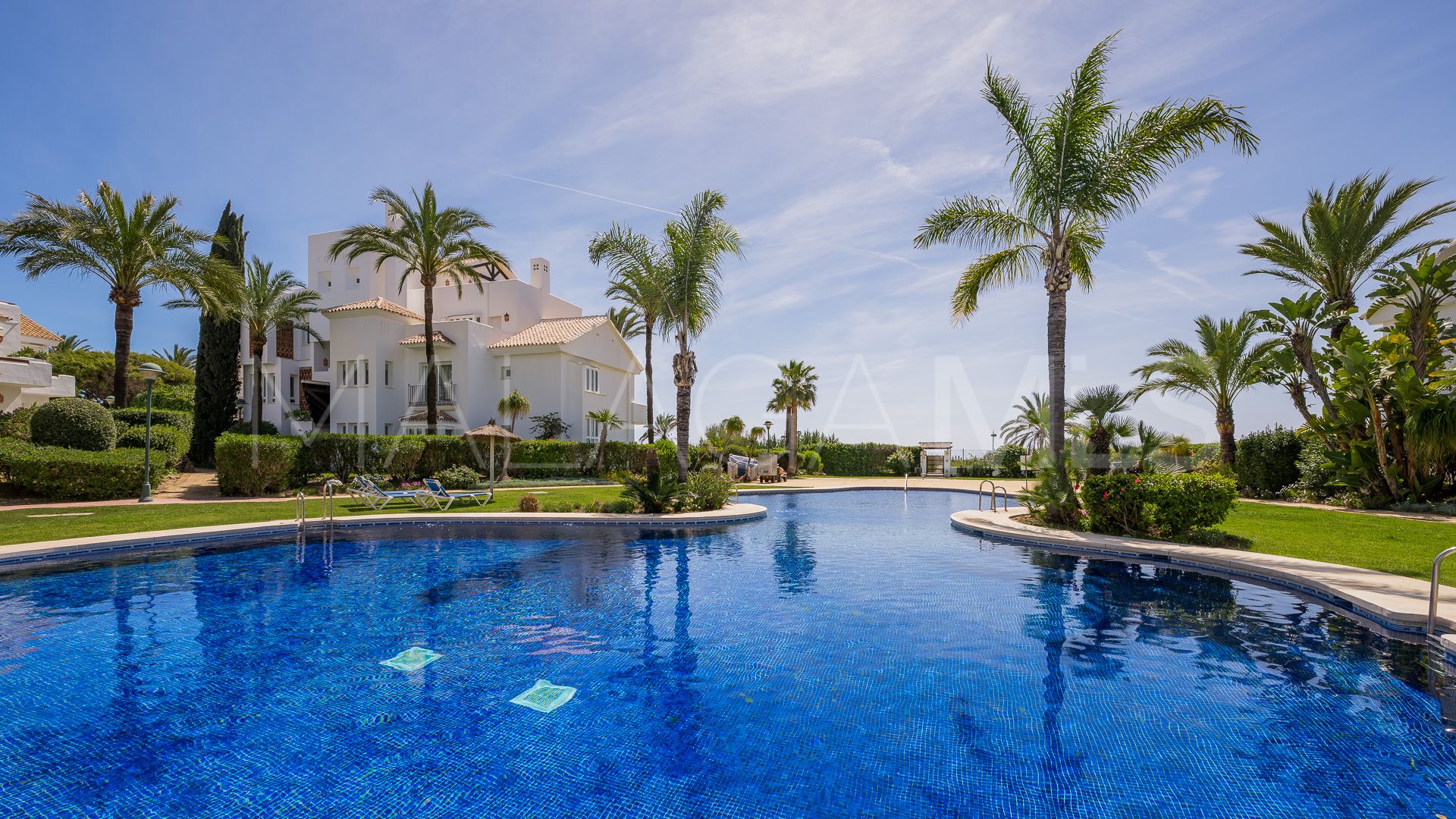 Buy apartamento with 3 bedrooms in Los Monteros Palm Beach