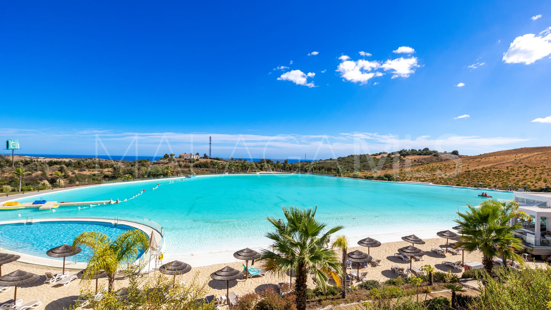 Lägenhet for sale in Alcazaba Lagoon