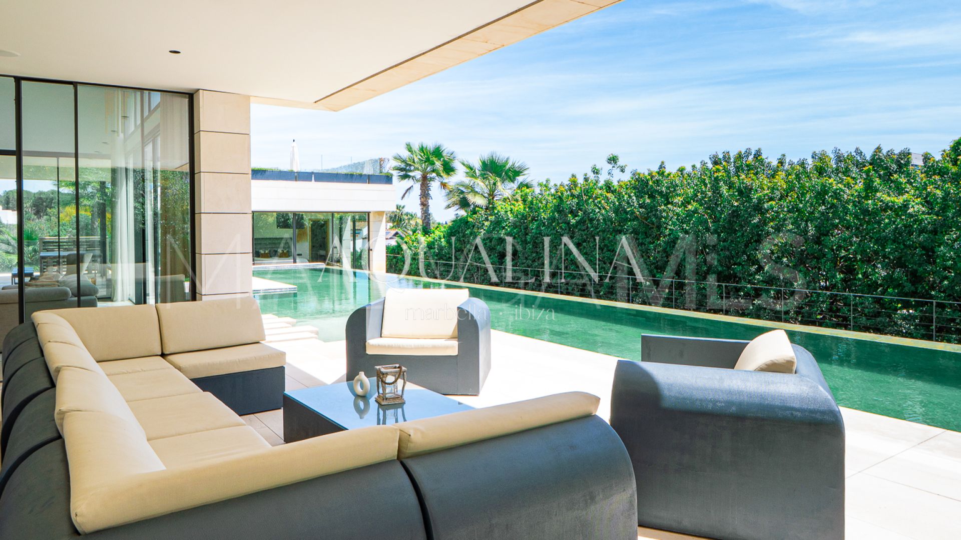 Villa for sale in Las Lomas del Marbella Club