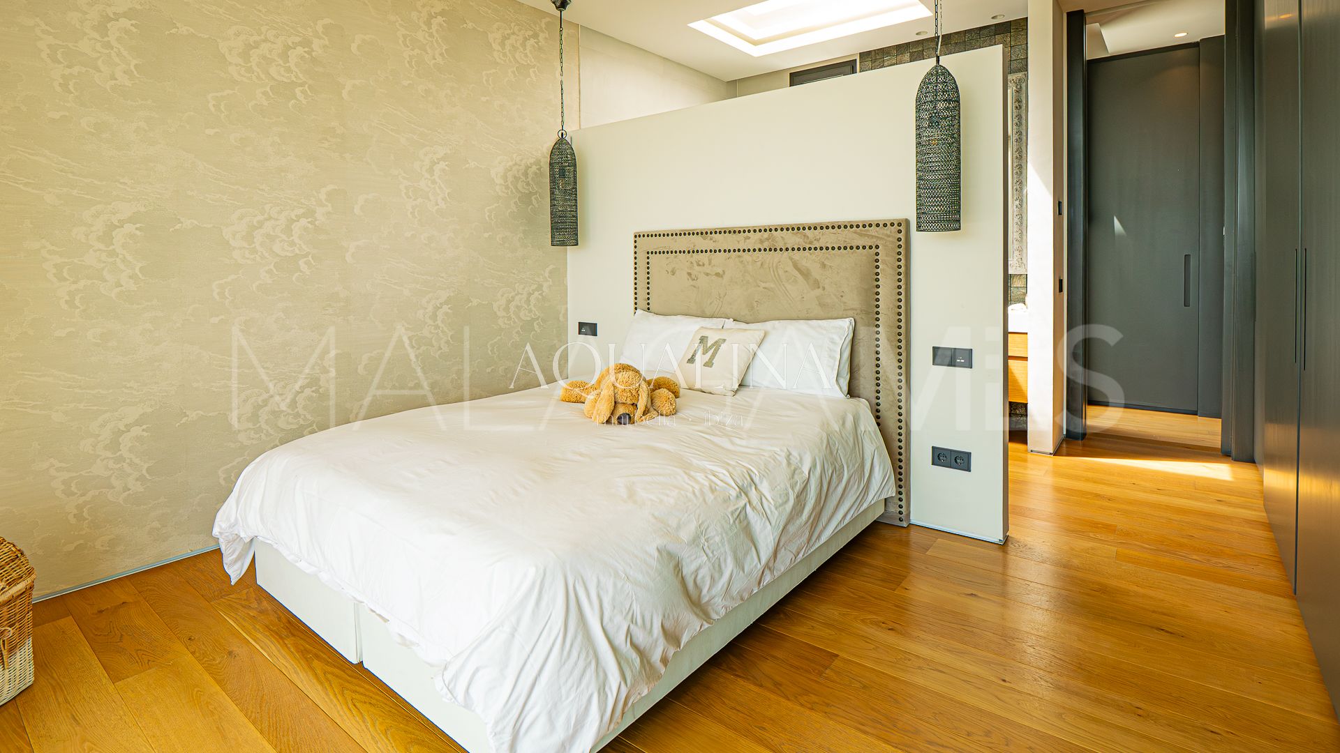 Villa for sale in Las Lomas del Marbella Club