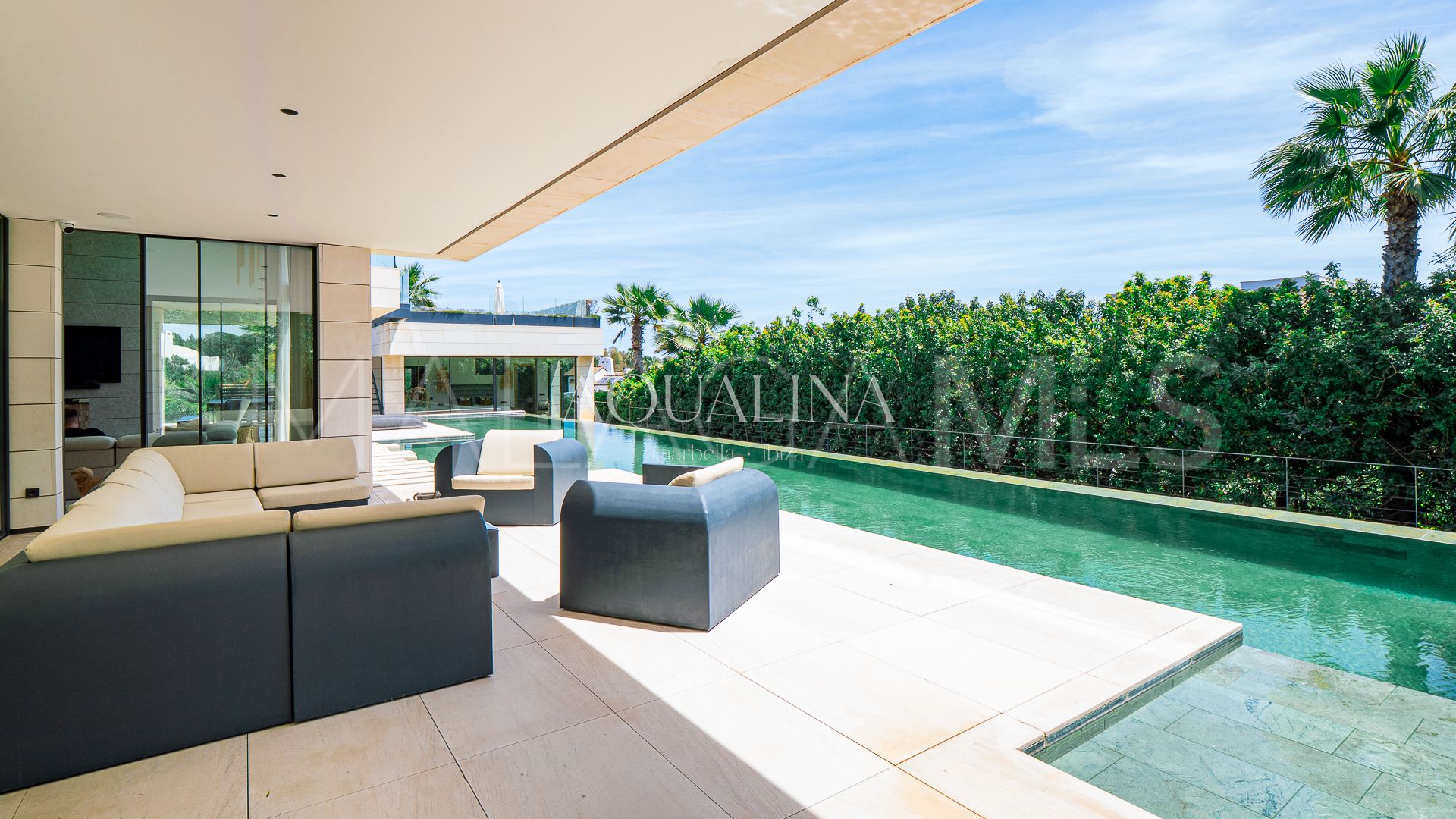 Villa for sale in Las Lomas del Marbella Club