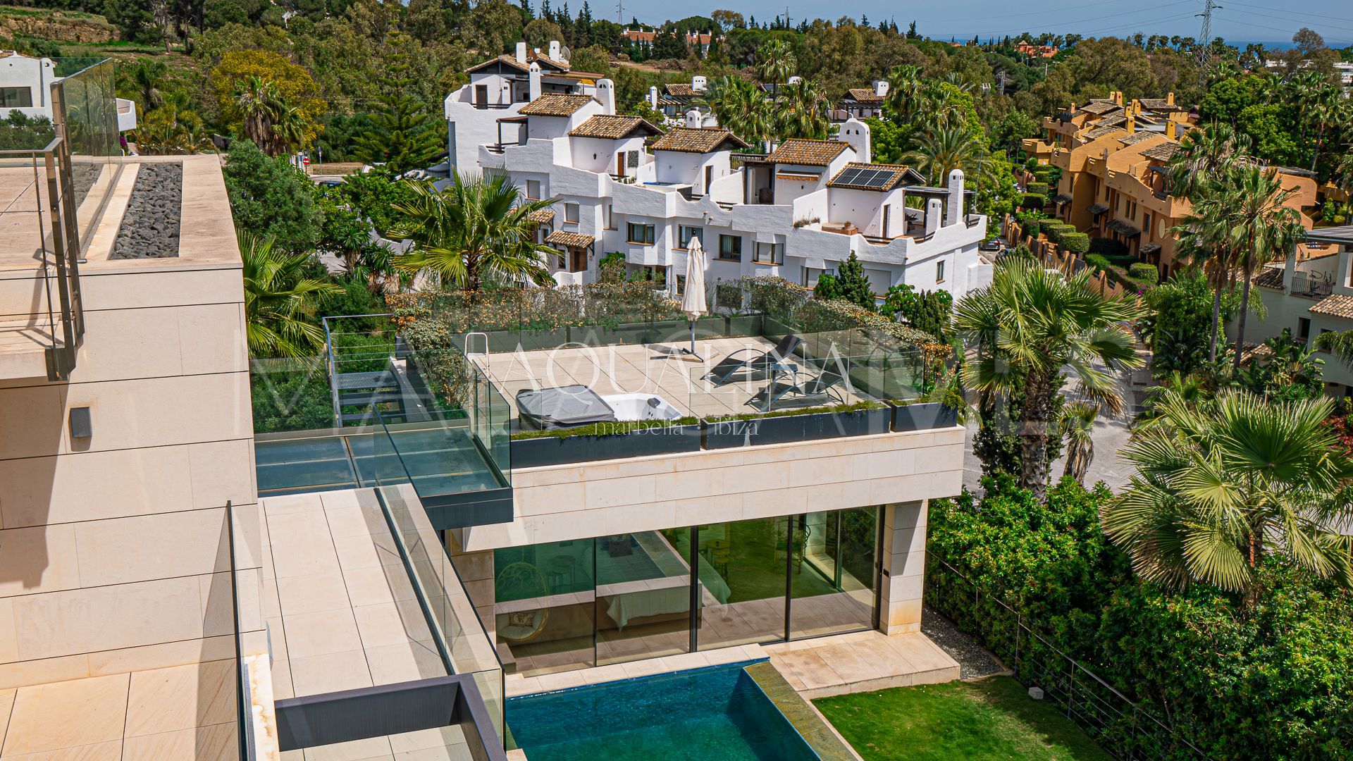 Villa for sale in Las Lomas del Marbella Club