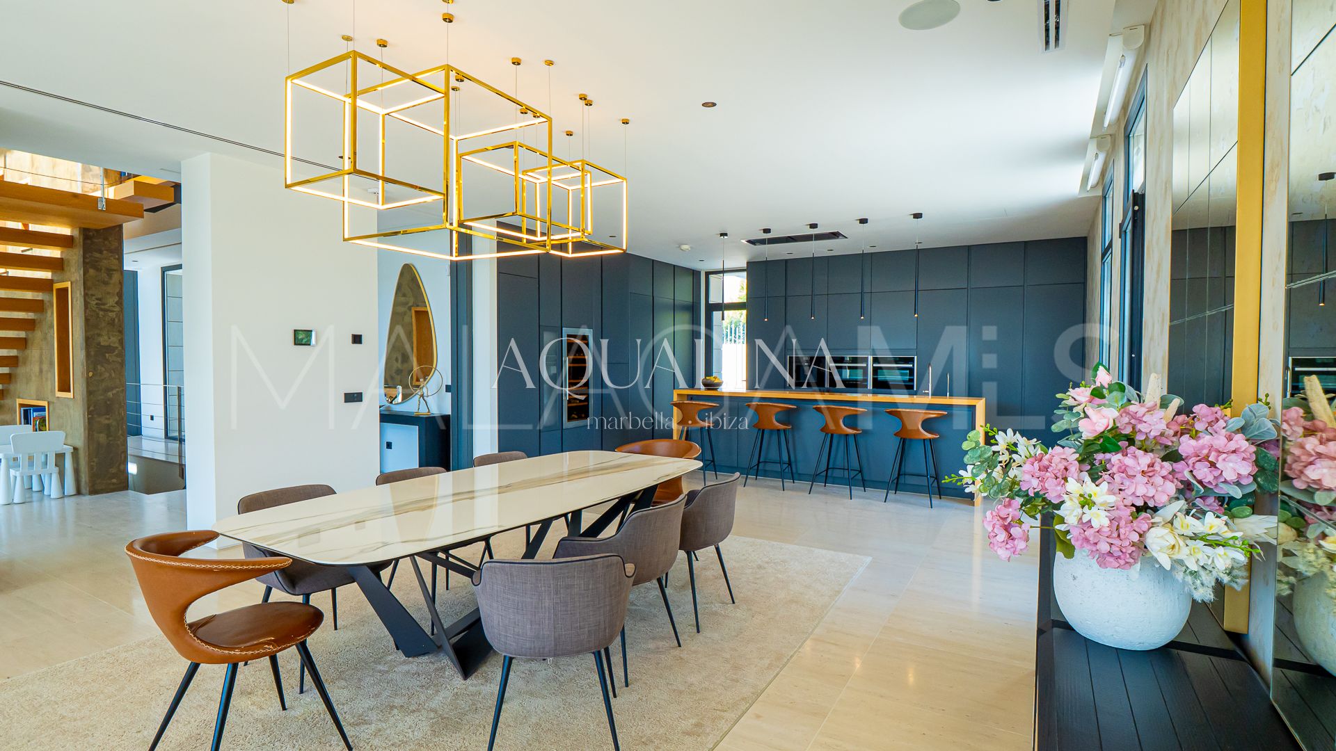 Villa for sale in Las Lomas del Marbella Club