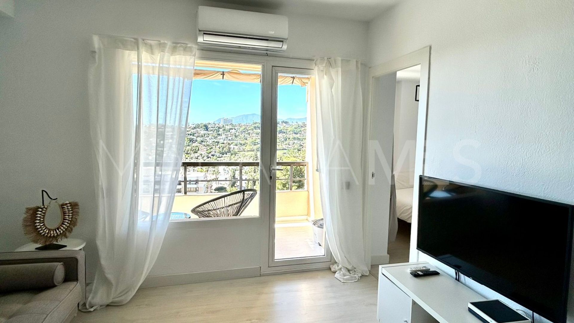 Lägenhet for sale in Torres de Aloha