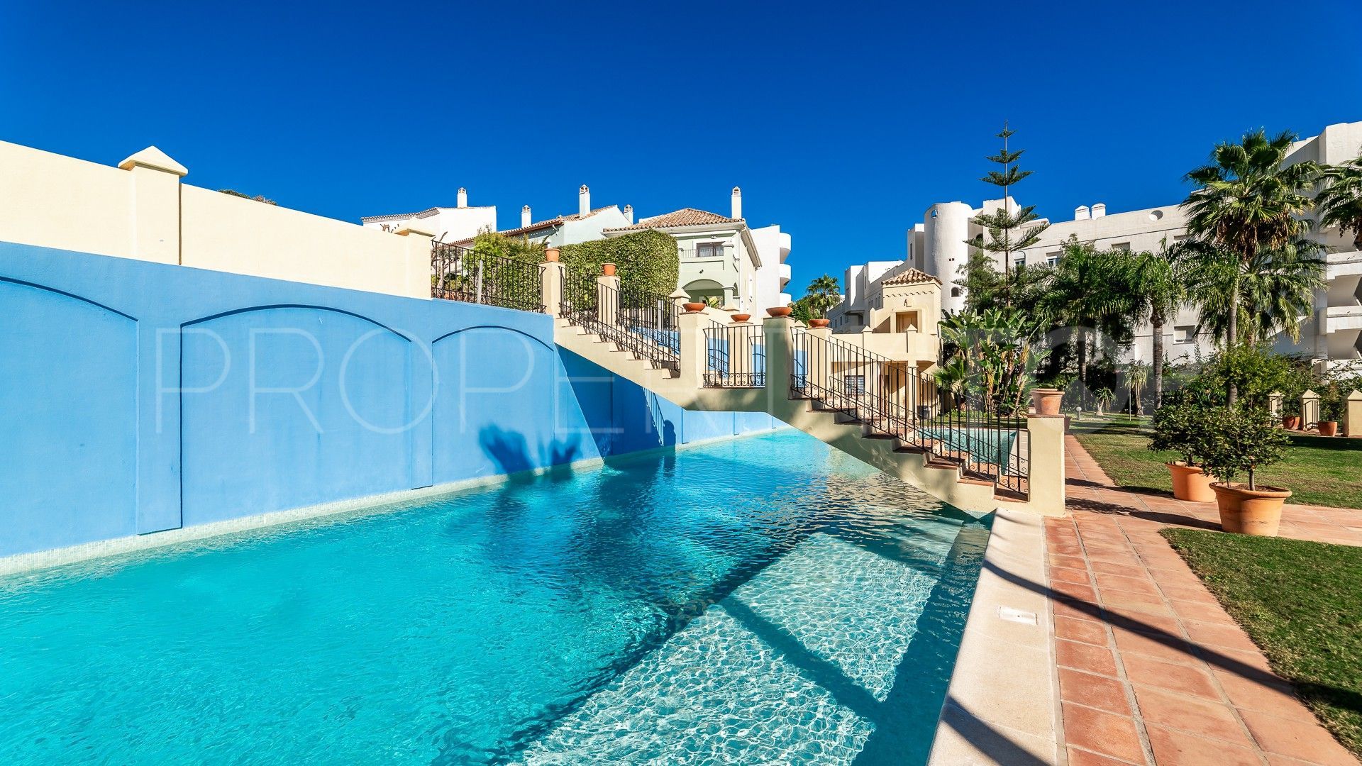 Buy semi detached house in Marbella Golden Mile with 4 bedrooms