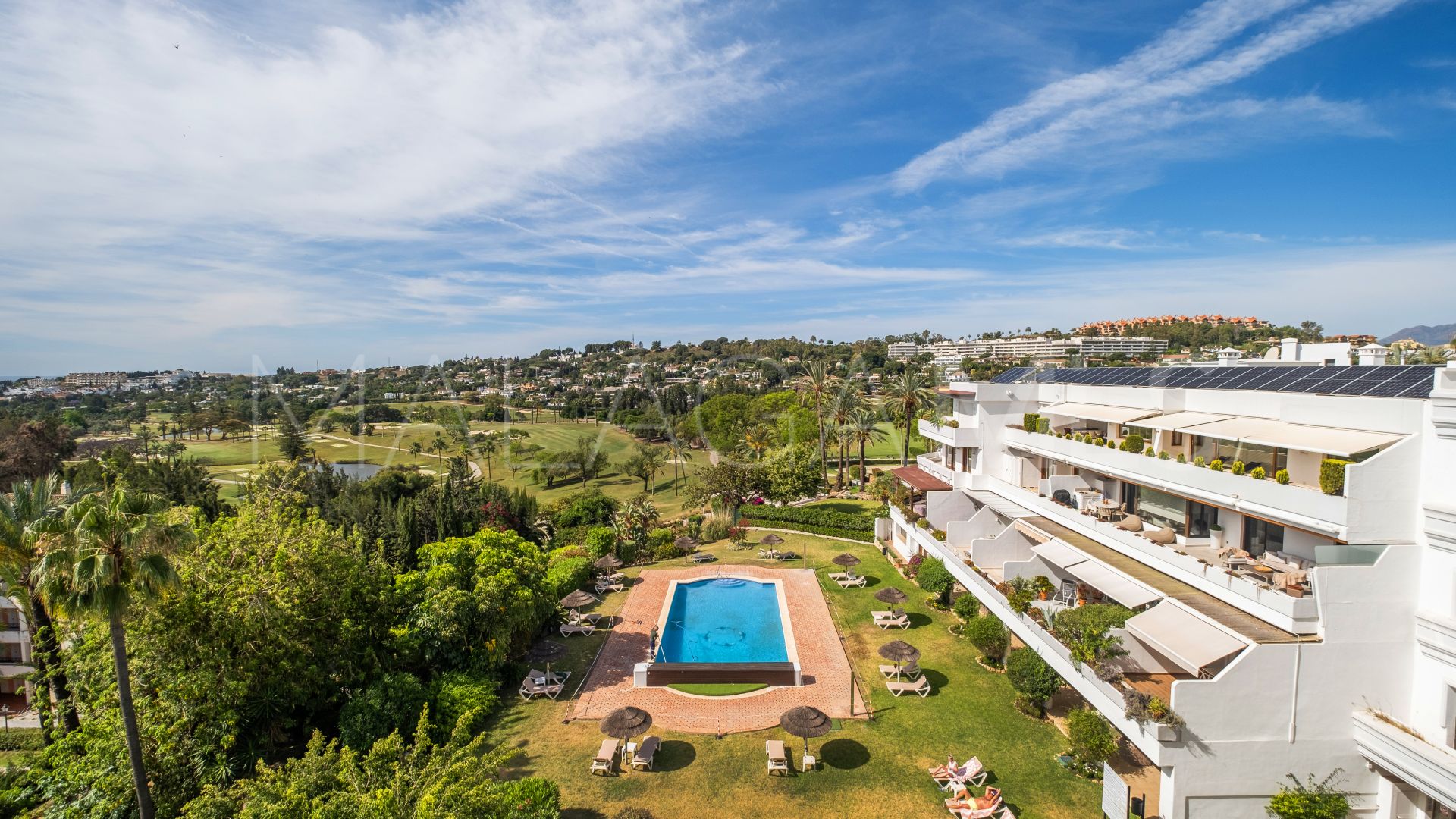 For sale penthouse in Hotel del Golf