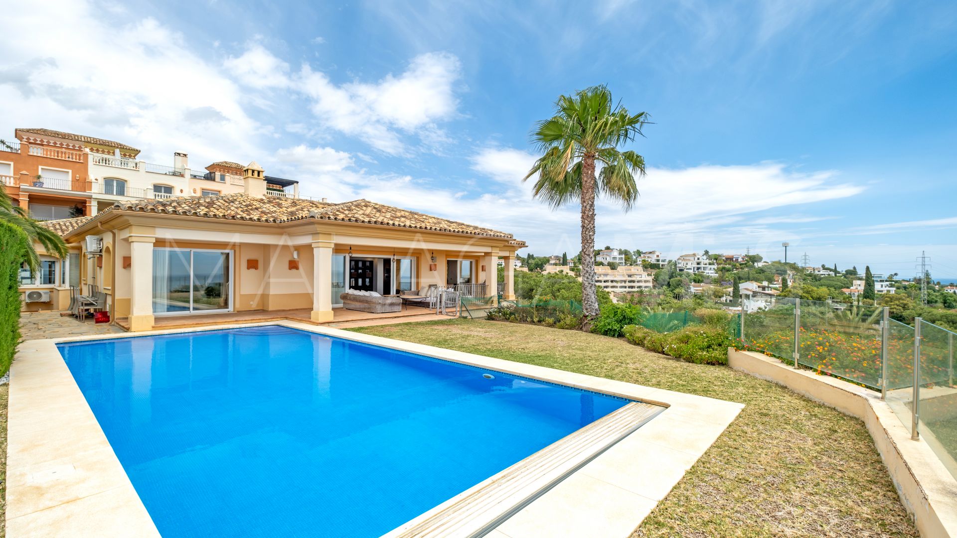 For sale Elviria 7 bedrooms villa