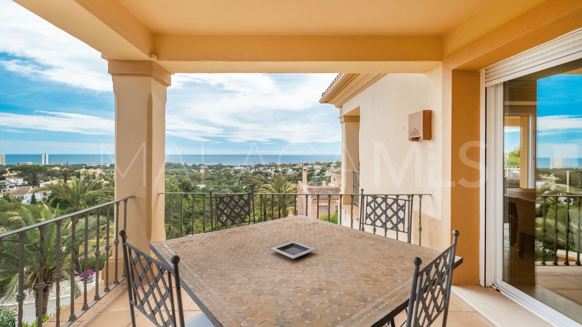 For sale Elviria 7 bedrooms villa