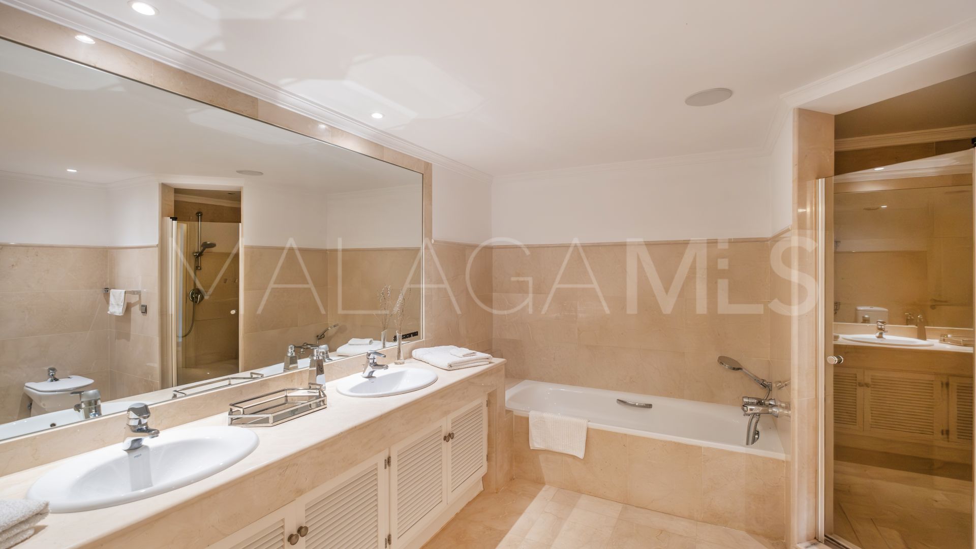 Maison jumelée for sale in Elviria