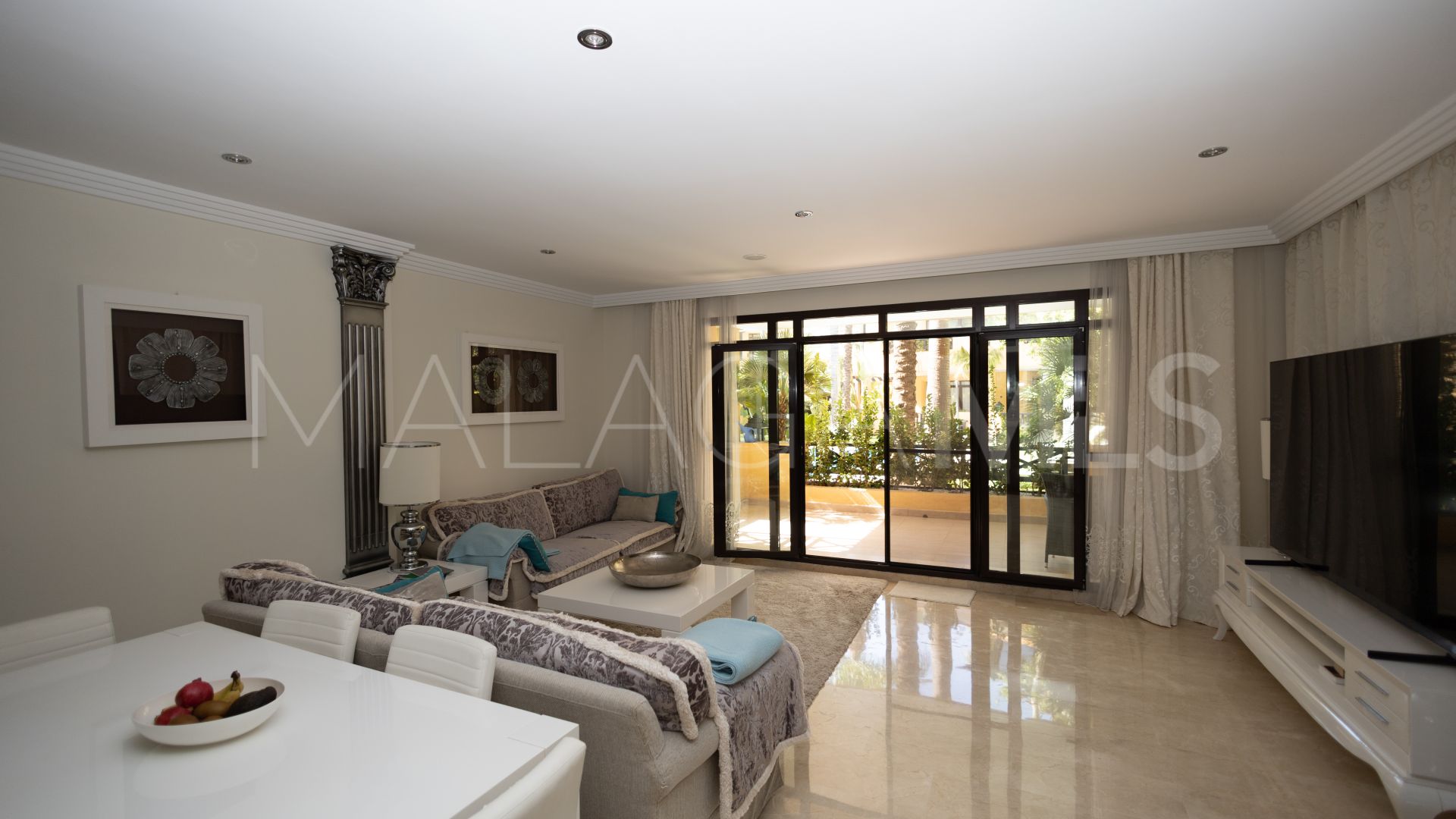 Apartamento planta baja de 3 bedrooms for sale in Bahia de Banus