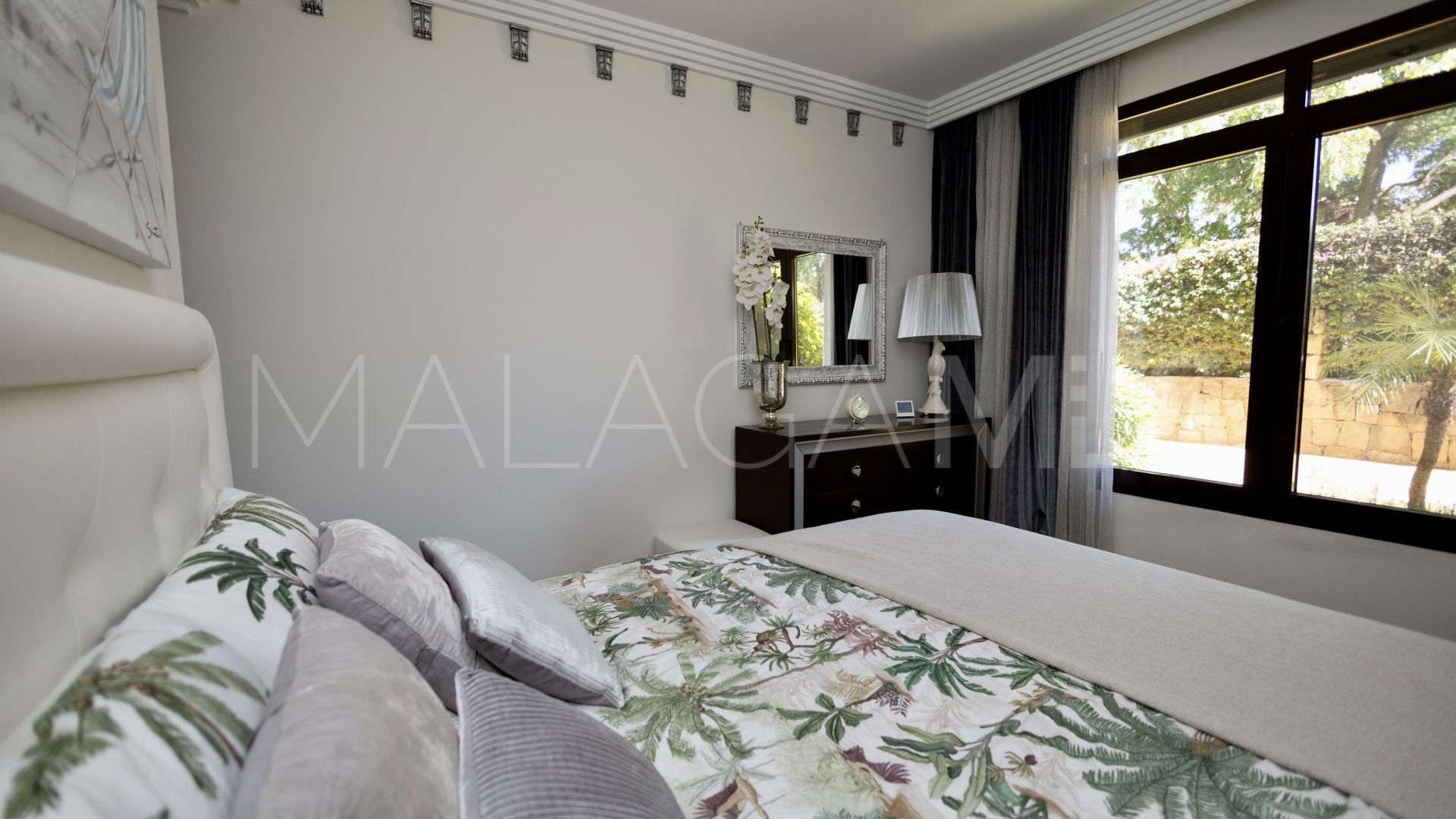 Apartamento planta baja de 3 bedrooms for sale in Bahia de Banus