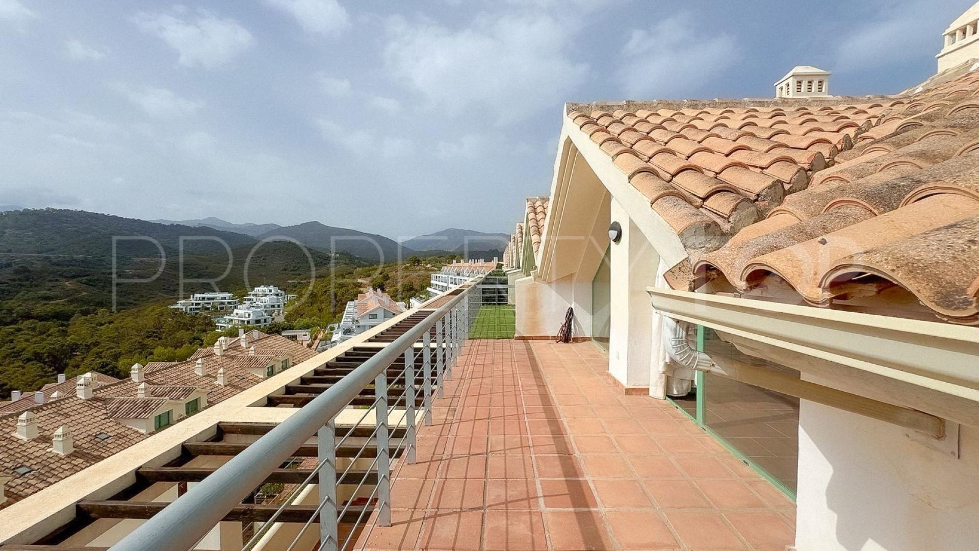 Selwo Hills, atico duplex en venta de 2 dormitorios