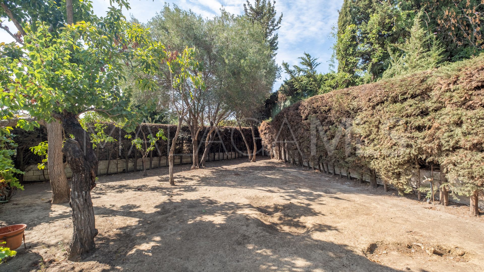 Hus i byn for sale in Bel Air