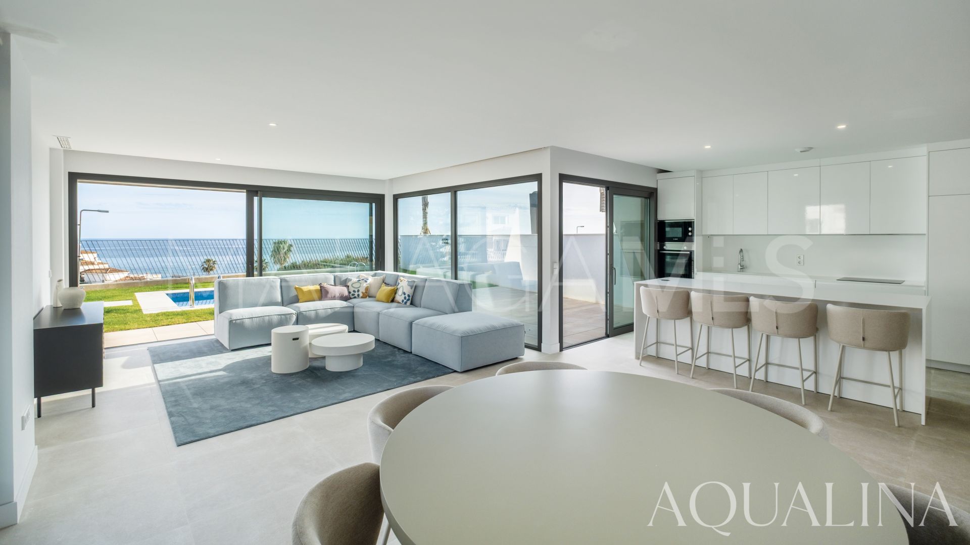 Buy adosado de 4 bedrooms in El Chaparral